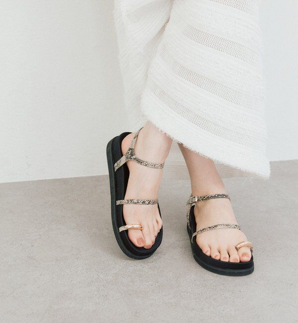  「【R.good（アールドットグッド）】メタルリングサンダル」|サンダル|