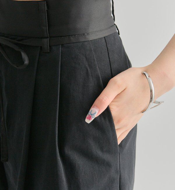 「サテンベルトパンツ」|チノ|