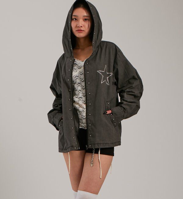  「【UNISEX】KOOKY'N スタースタッズフードシャツ」|シャツ・ブラウス|