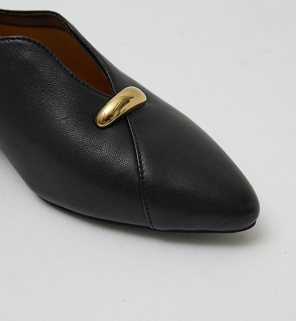 AU BANNISTER「メタルポイントＶカットパンプス」|パンプス|