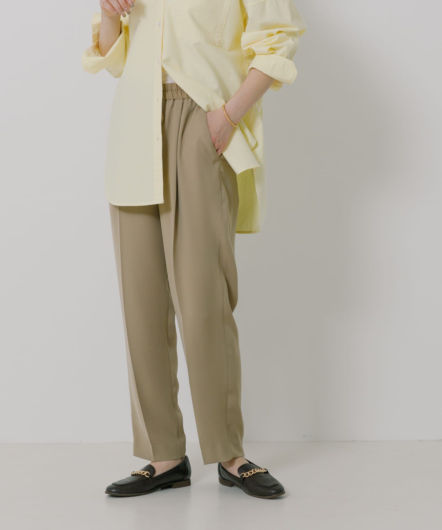 URBAN RESEARCH「ライトサテンドロストテーパードパンツ」|その他|