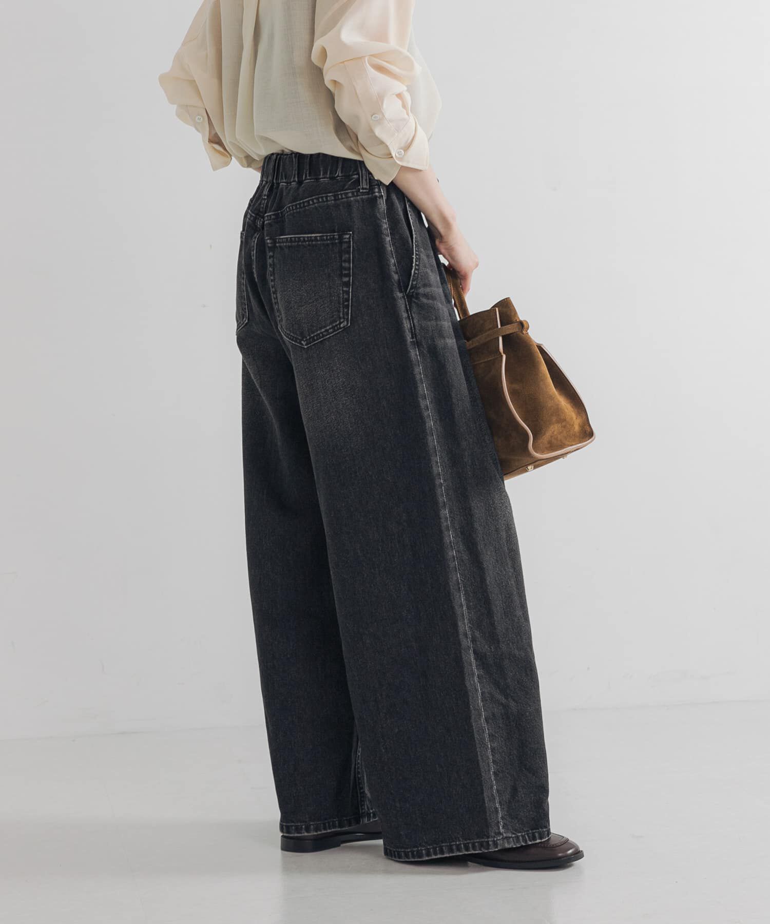 URBAN RESEARCH「デニムイージーワイドパンツ」|デニム|ブラック