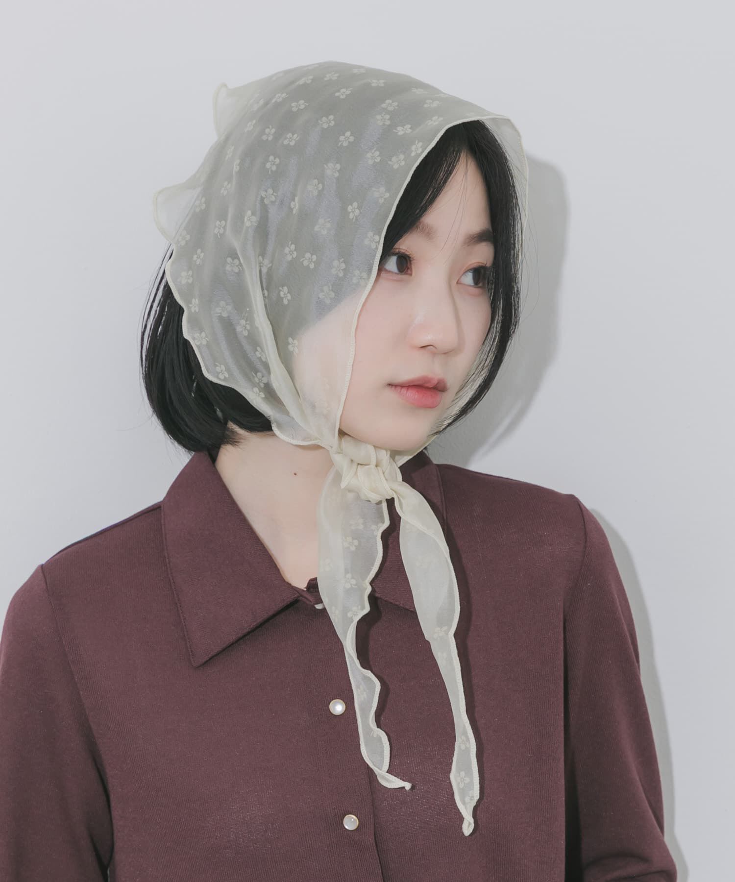 SMELLY「フラワーサンカクスカーフ」|バンダナ・スカーフ|アイボリー