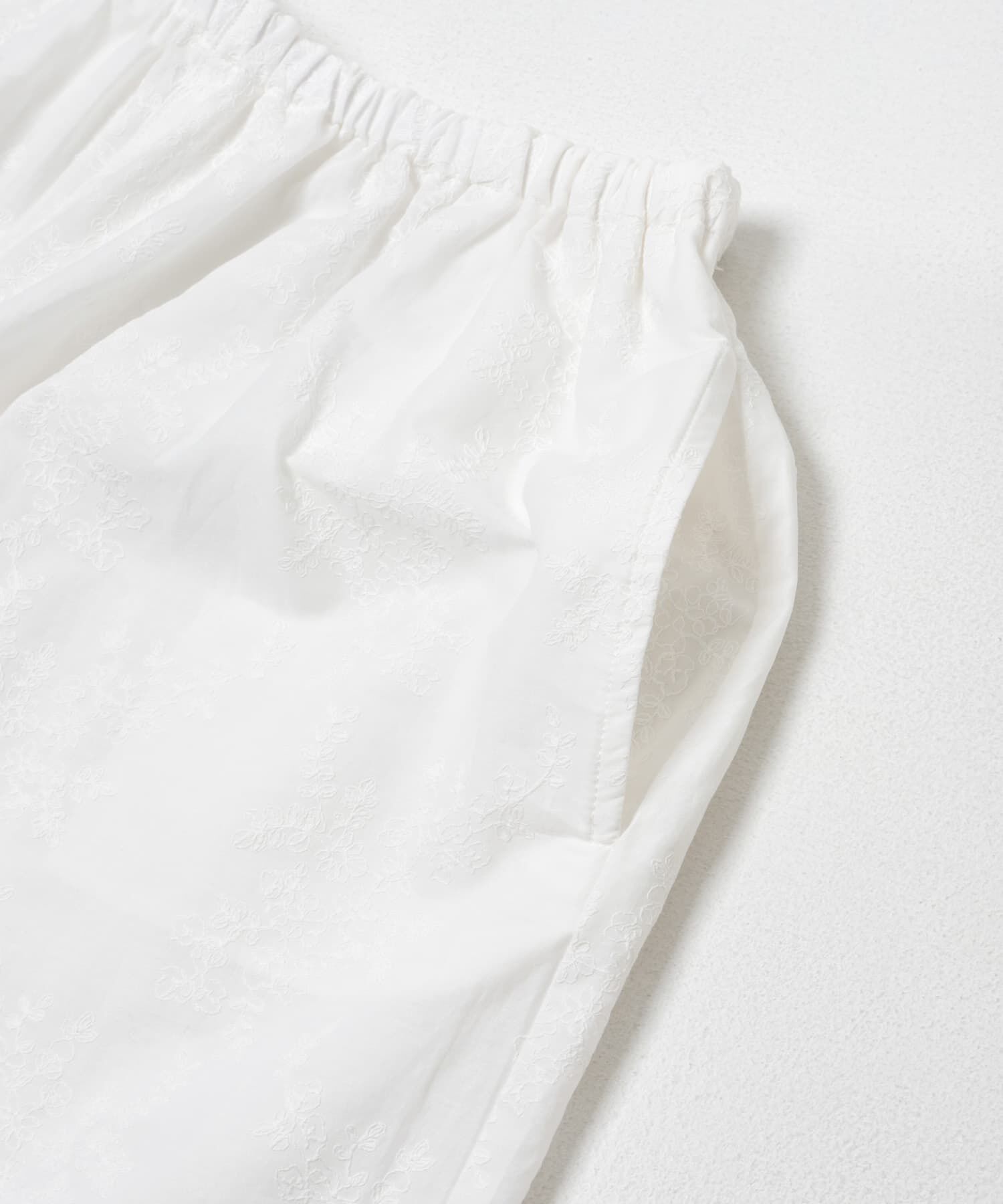 かぐれ「エンブロイダリーギャザーパンツ」|その他|