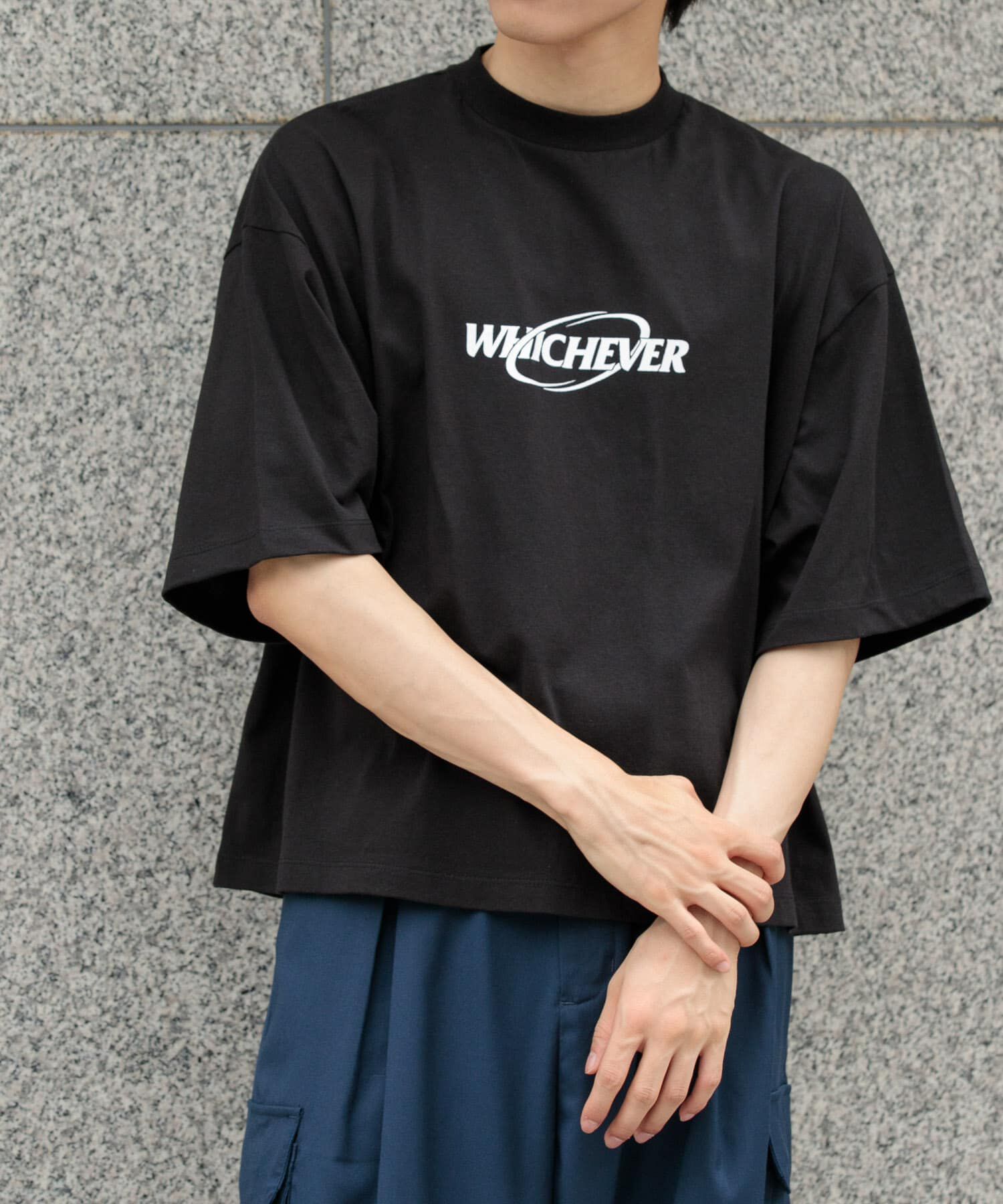 SENSE OF PLACE by URBAN RESEARCH「ロゴグラフィックボクシーTシャツ(5分袖)」|Tシャツ・カットソー|ブラック