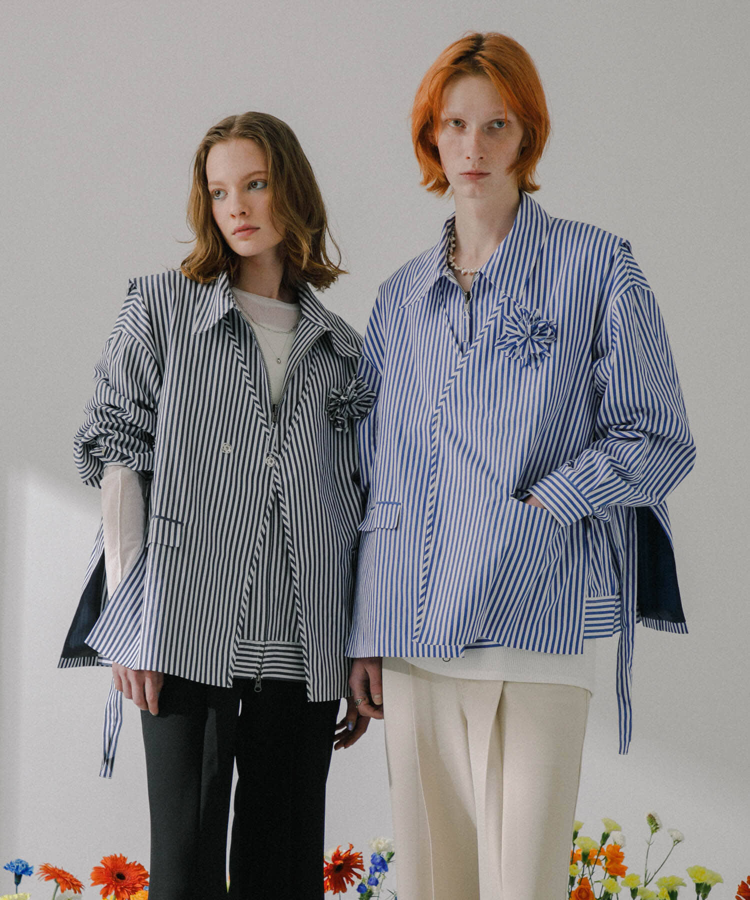 SENSE OF PLACE by URBAN RESEARCH「hxcyyd &times; SOP　ストライプフラワーコサージュシャツベスト(UNISEX)」|ベスト・ジレ|