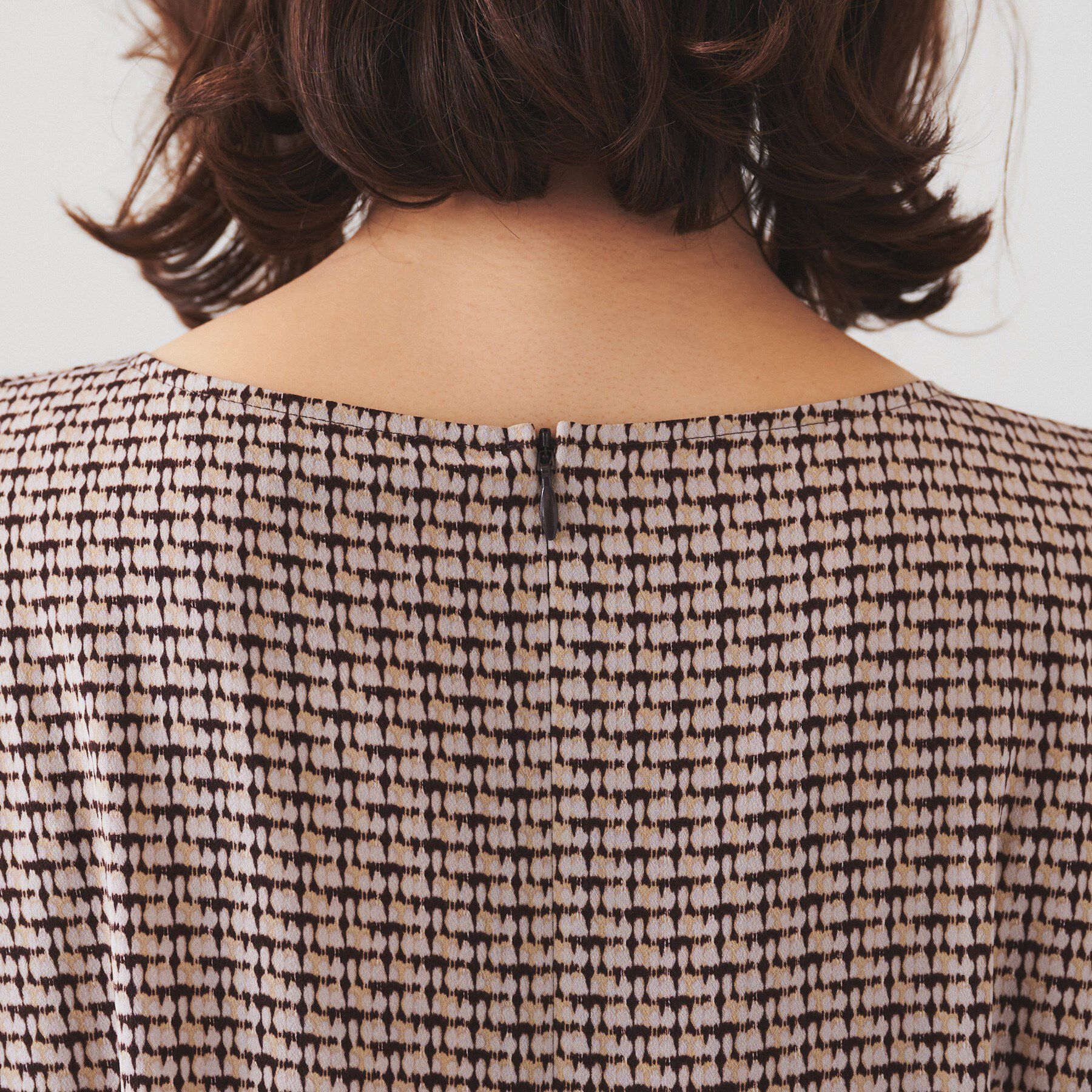 UNTITLED「【きれいめ/洗える/夏ワンピ】ジオメトリック柄ワンピース」|ワンピース|