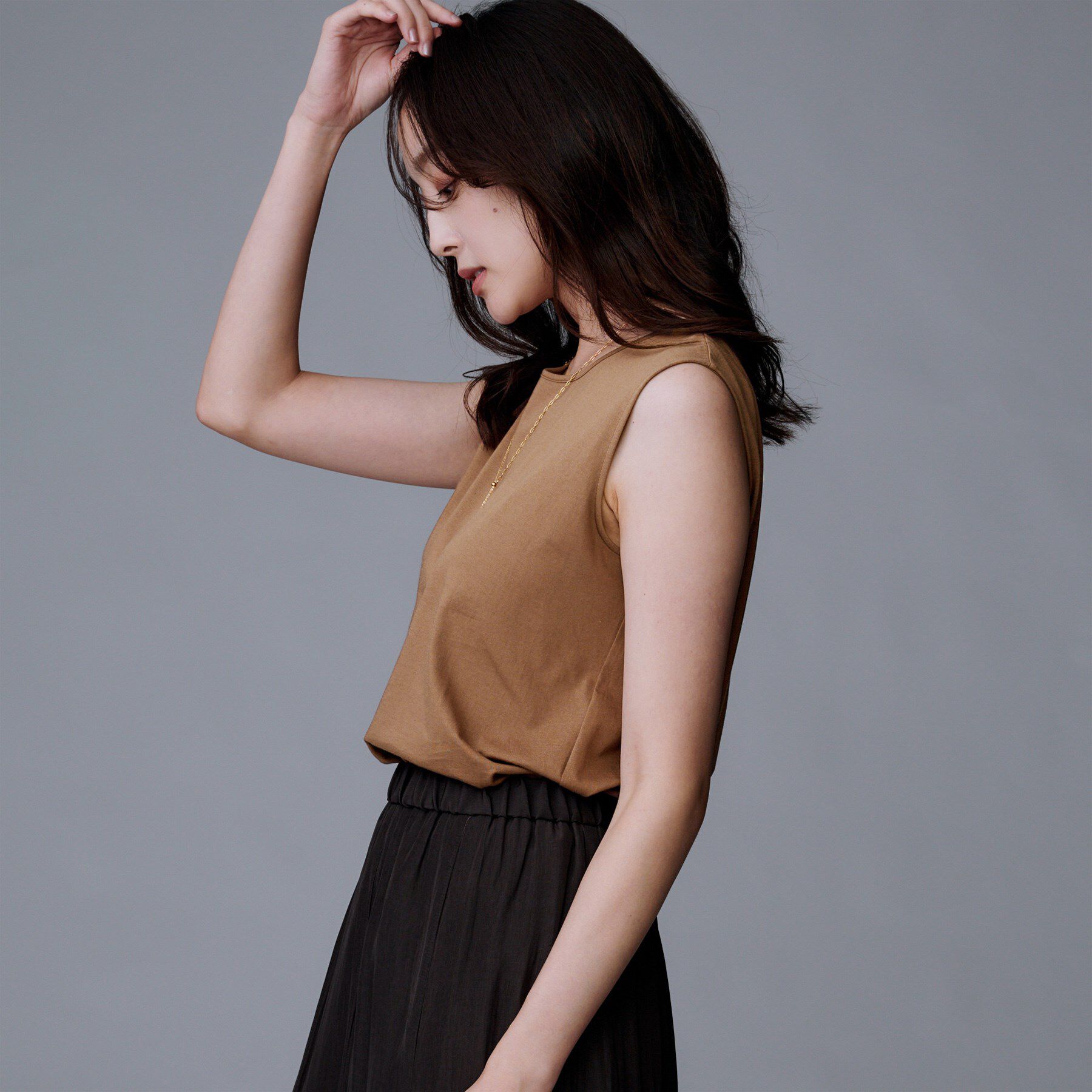 UNTITLED「【接触冷感／コットン100／洗える／丸首】ノースリーブ天竺プルオーバー」|Tシャツ・カットソー|