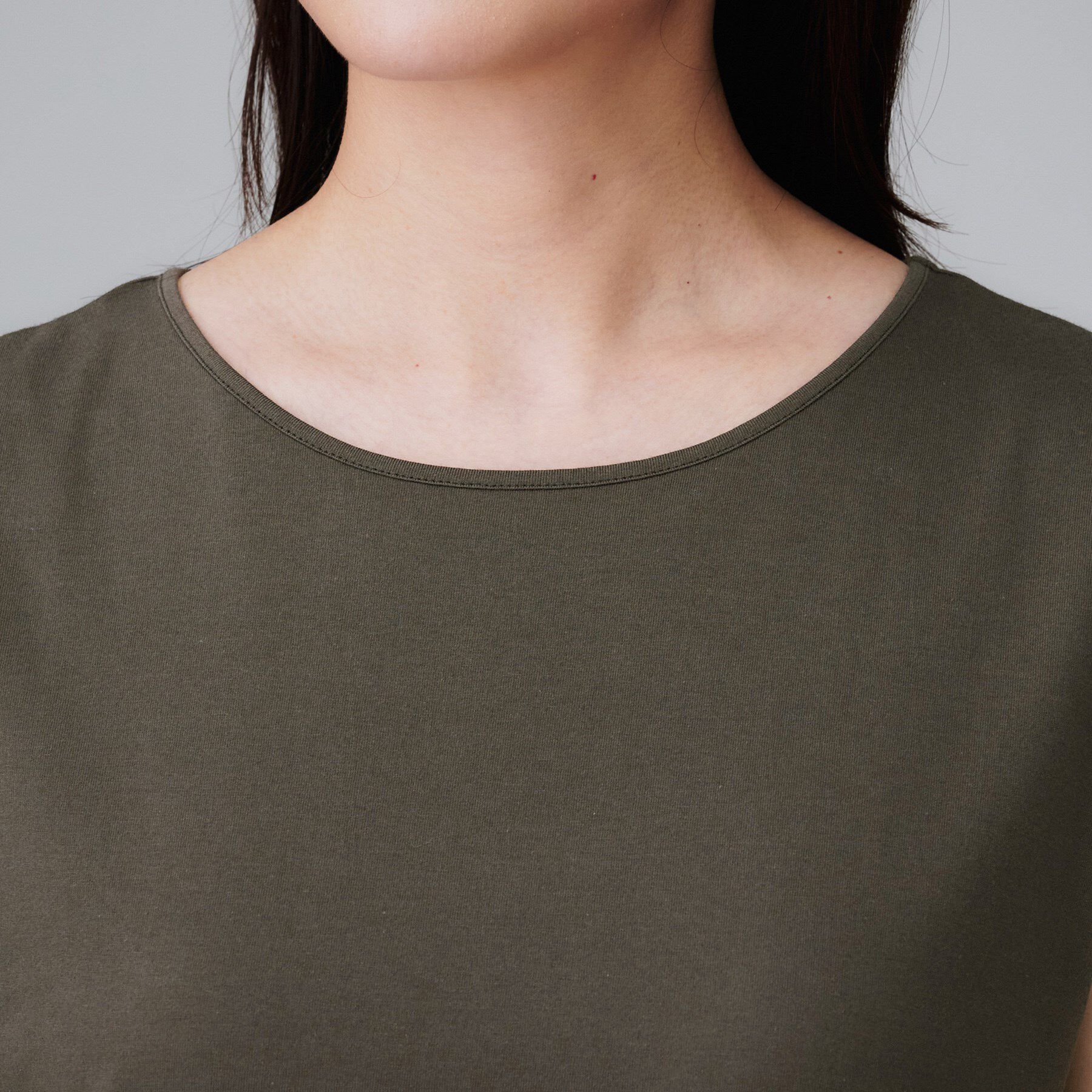 UNTITLED「【接触冷感／コットン100／洗える／丸首】ノースリーブ天竺プルオーバー」|Tシャツ・カットソー|