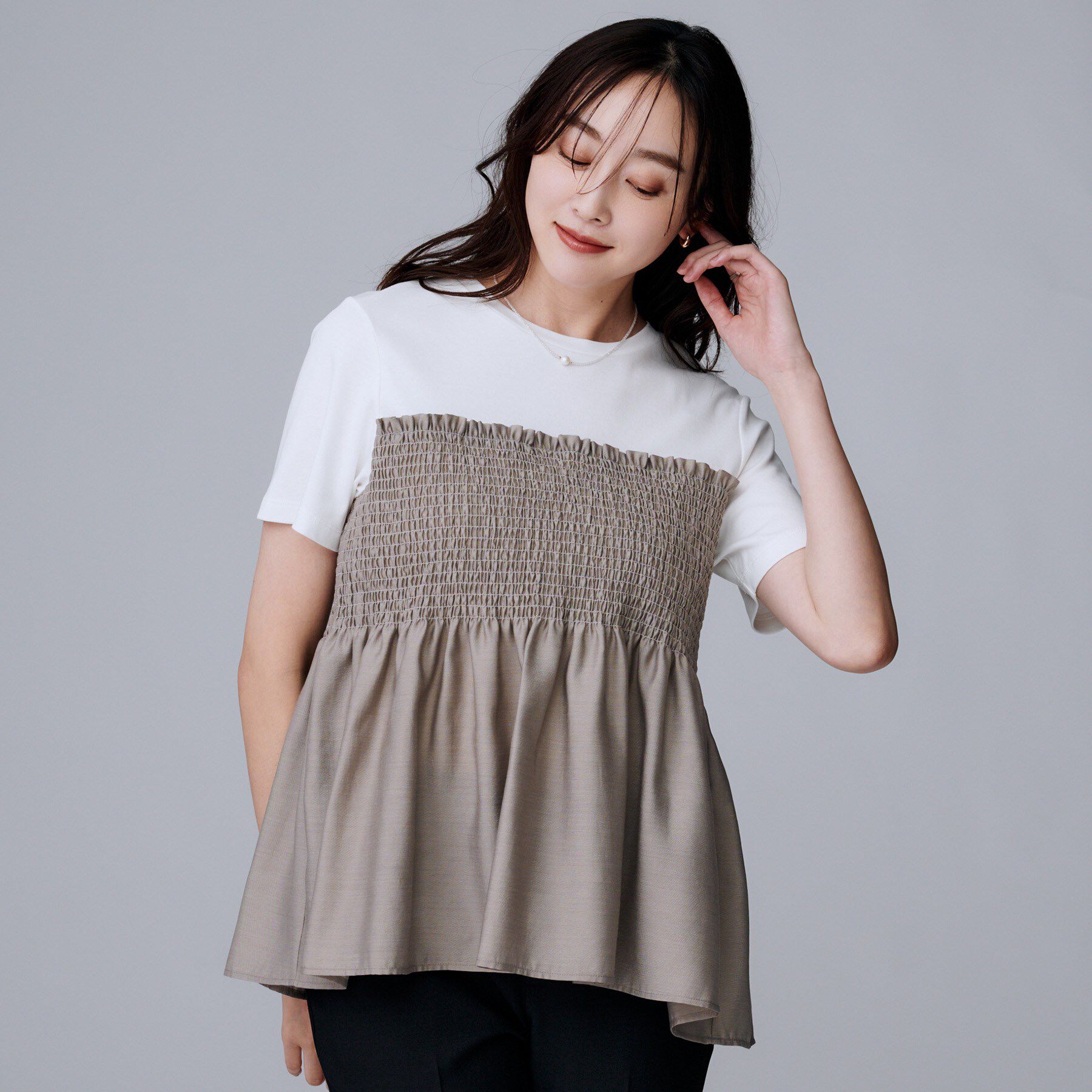 UNTITLED「【コットン100/洗える/Tシャツ】シャーリングドッキングペプラム」|Tシャツ・カットソー|