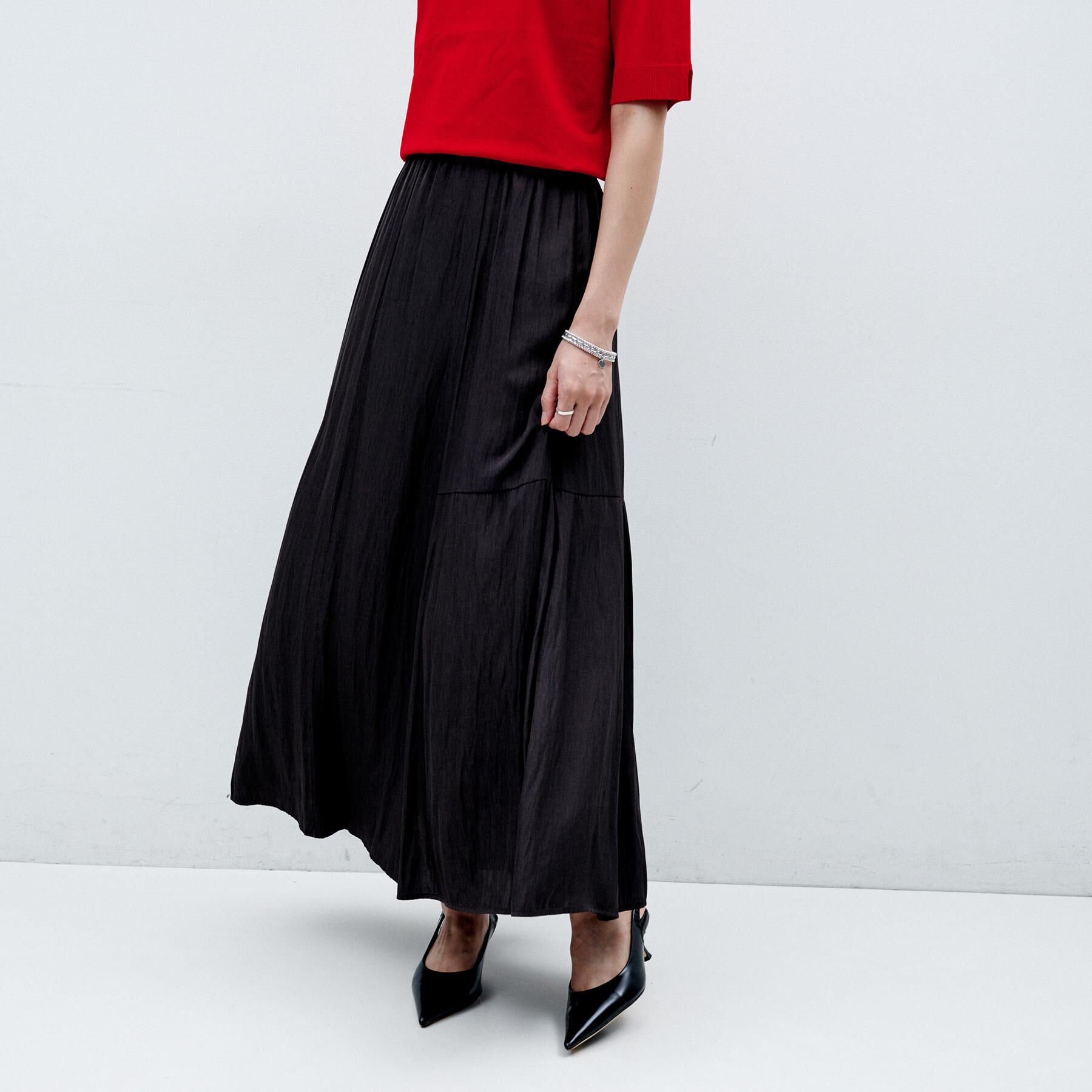 UNTITLED「【洗える/1枚で着映え】ソフト裾フレアスカート」|スカート|