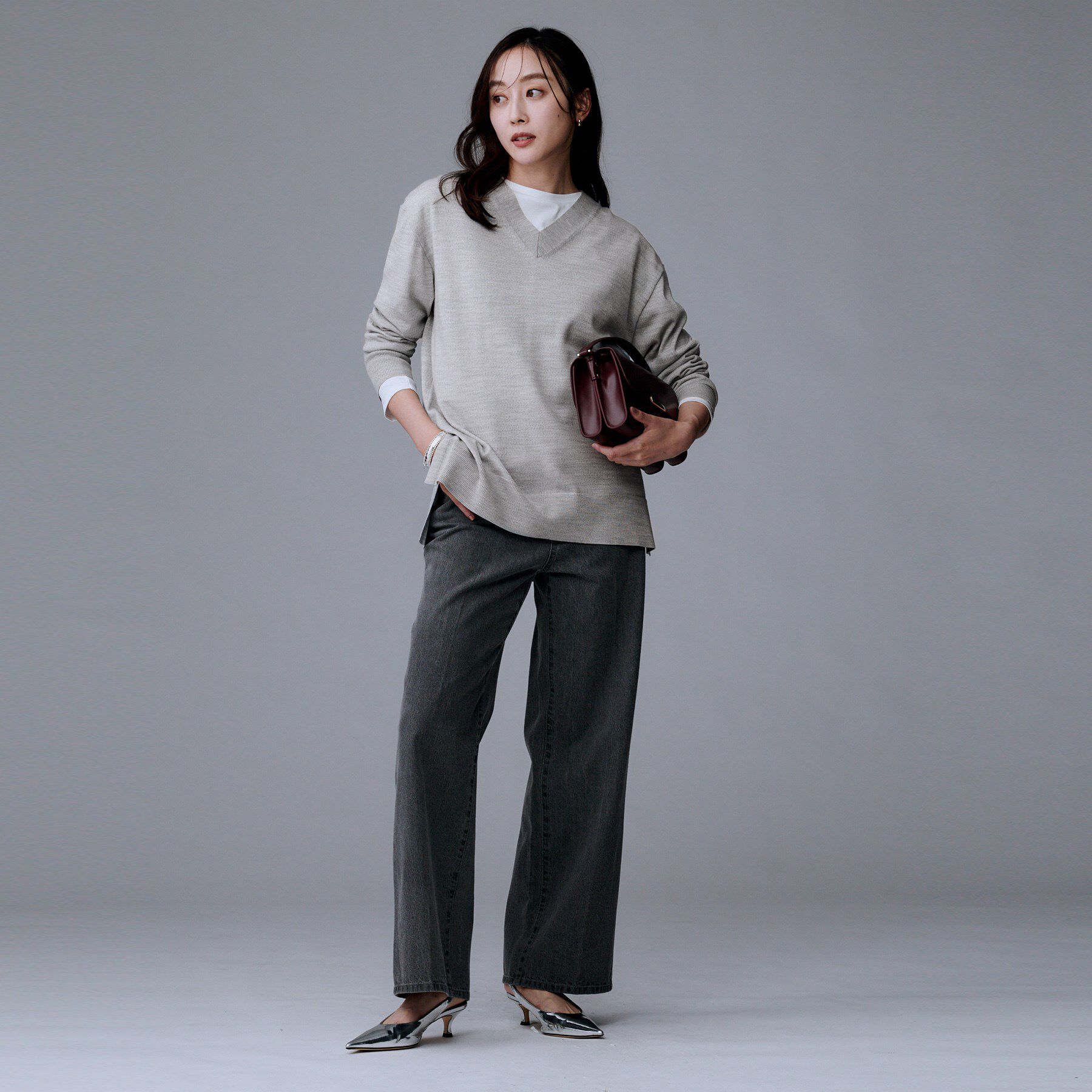 UNTITLED「【洗える/薄手/ウール100%】Vネックロングウールニット」|ニット・セーター|