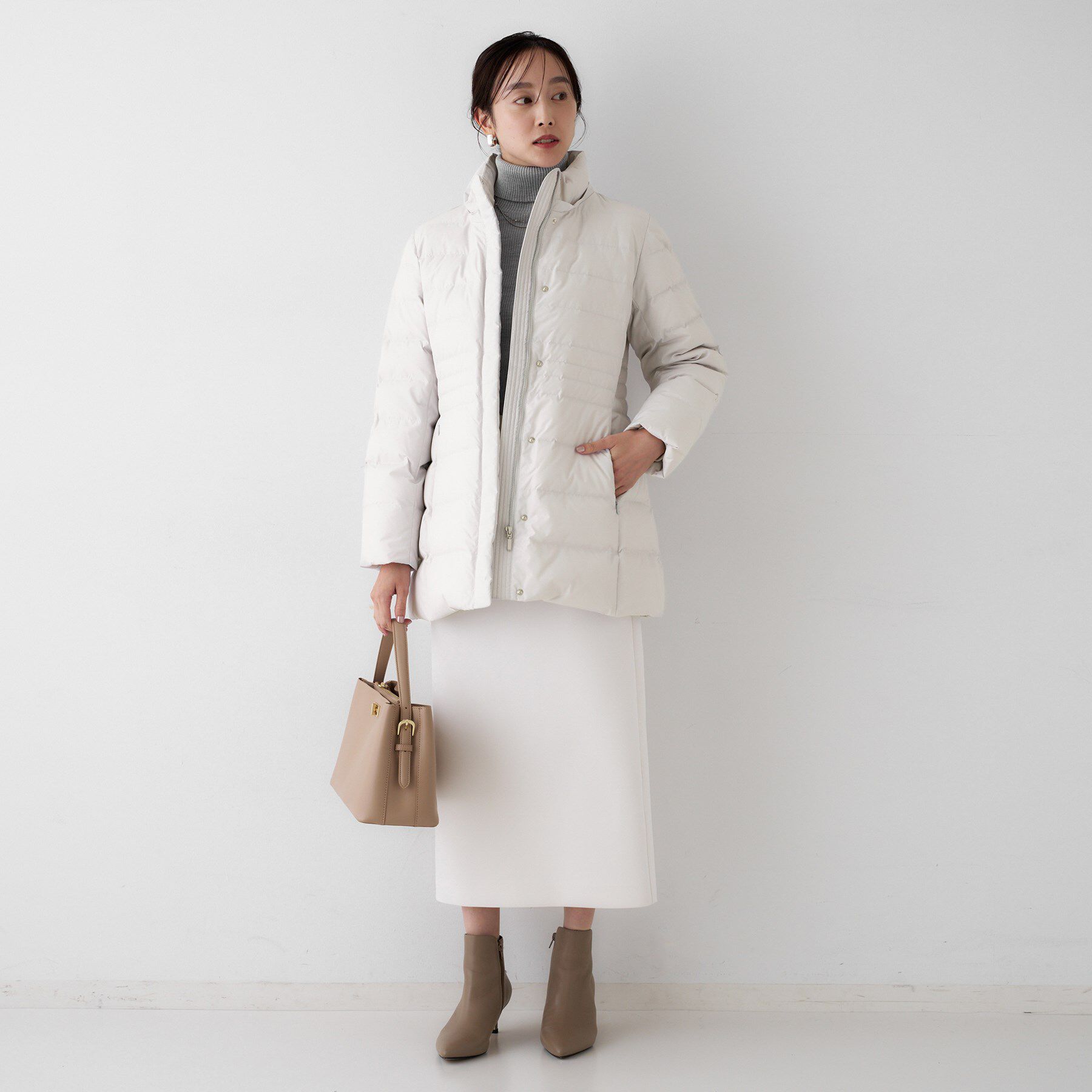 UNTITLED「【はっ水機能/フード取り外し可】ミディダウンコート」|ダウン|