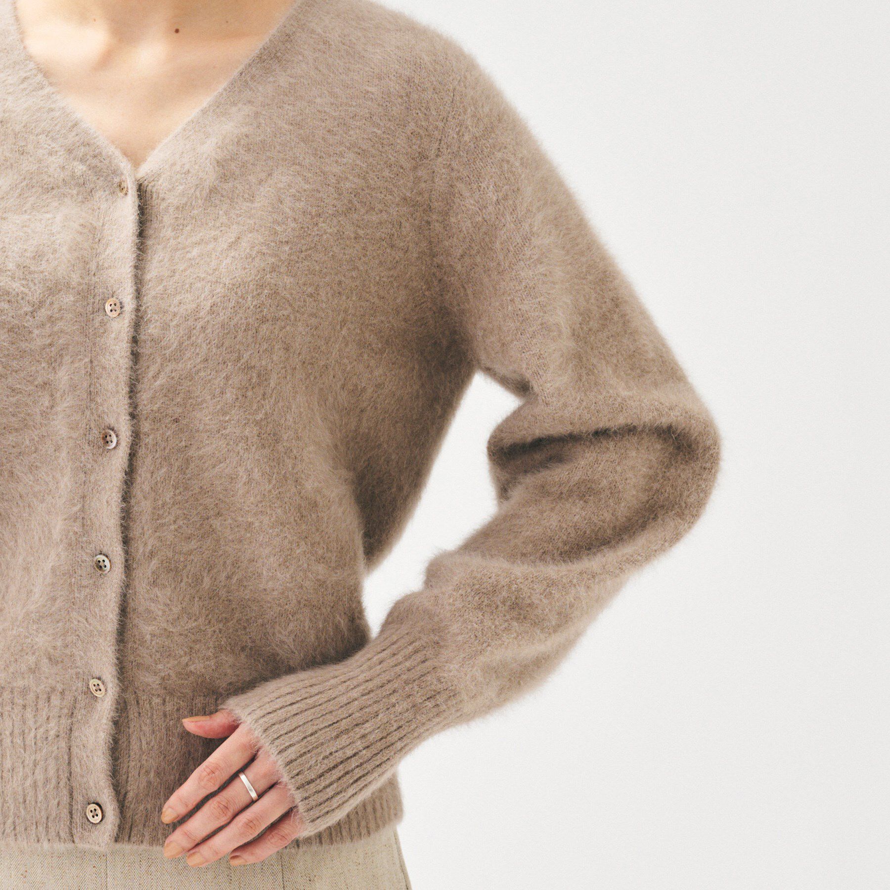 UNTITLED「【ふわふわニット/前後2WAY】フォックスカシミヤカーディガン」|カーディガン|