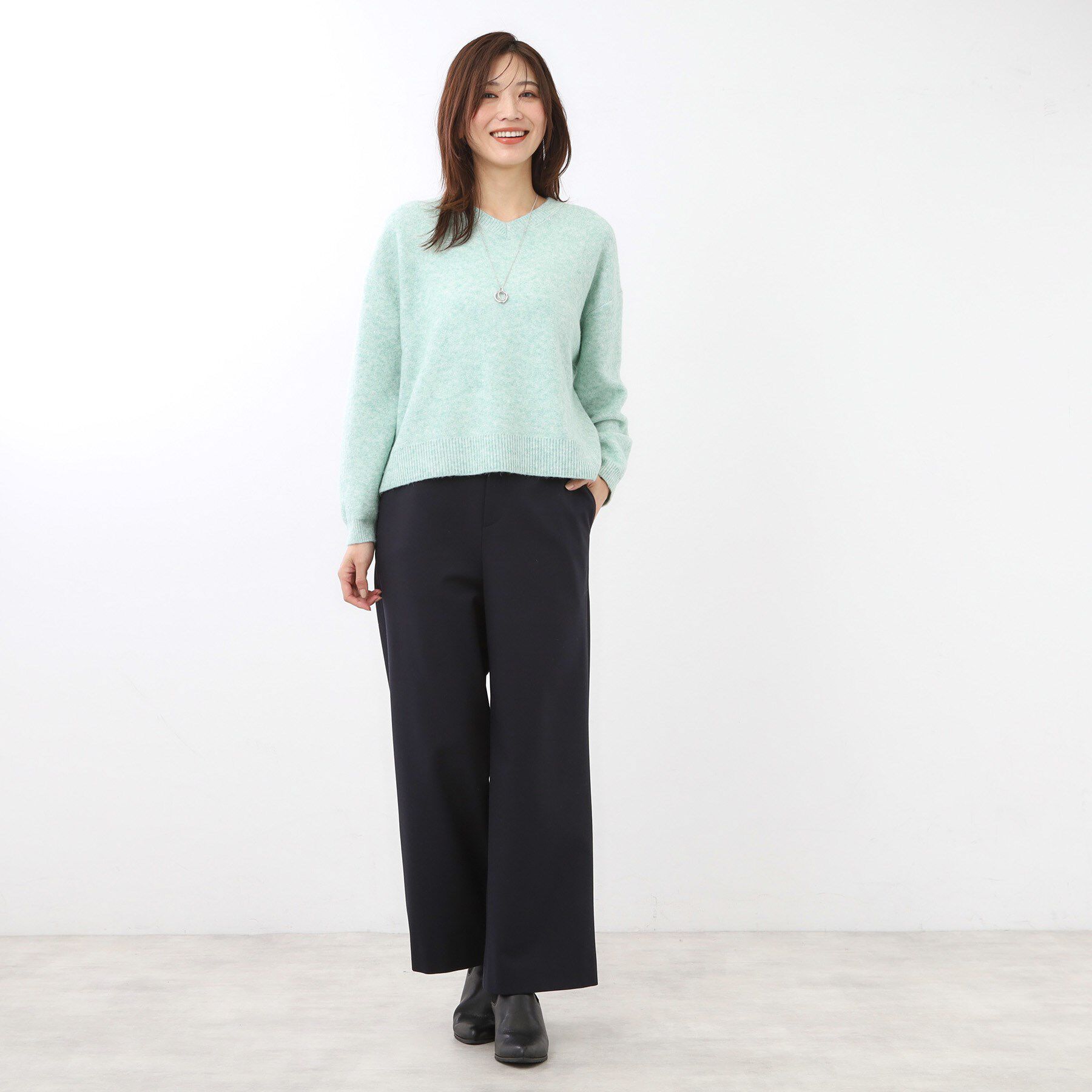 Reflect「【選べる5色／ゆったりシルエット】Vネックスパンコールニット」|ニット・セーター|