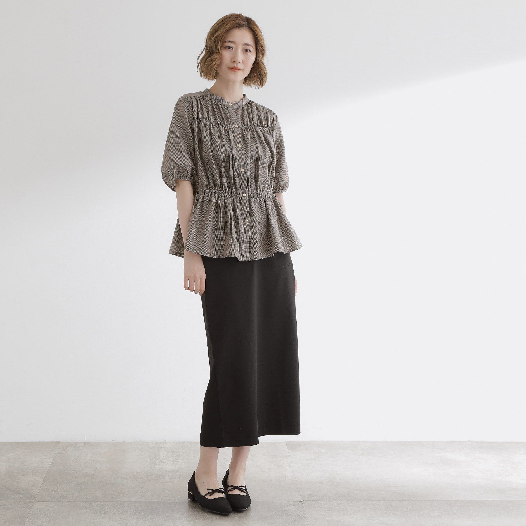 grove「【二の腕/体型カバー】メリハリシルエットが叶うシャーリングブラウス」|シャツ・ブラウス|