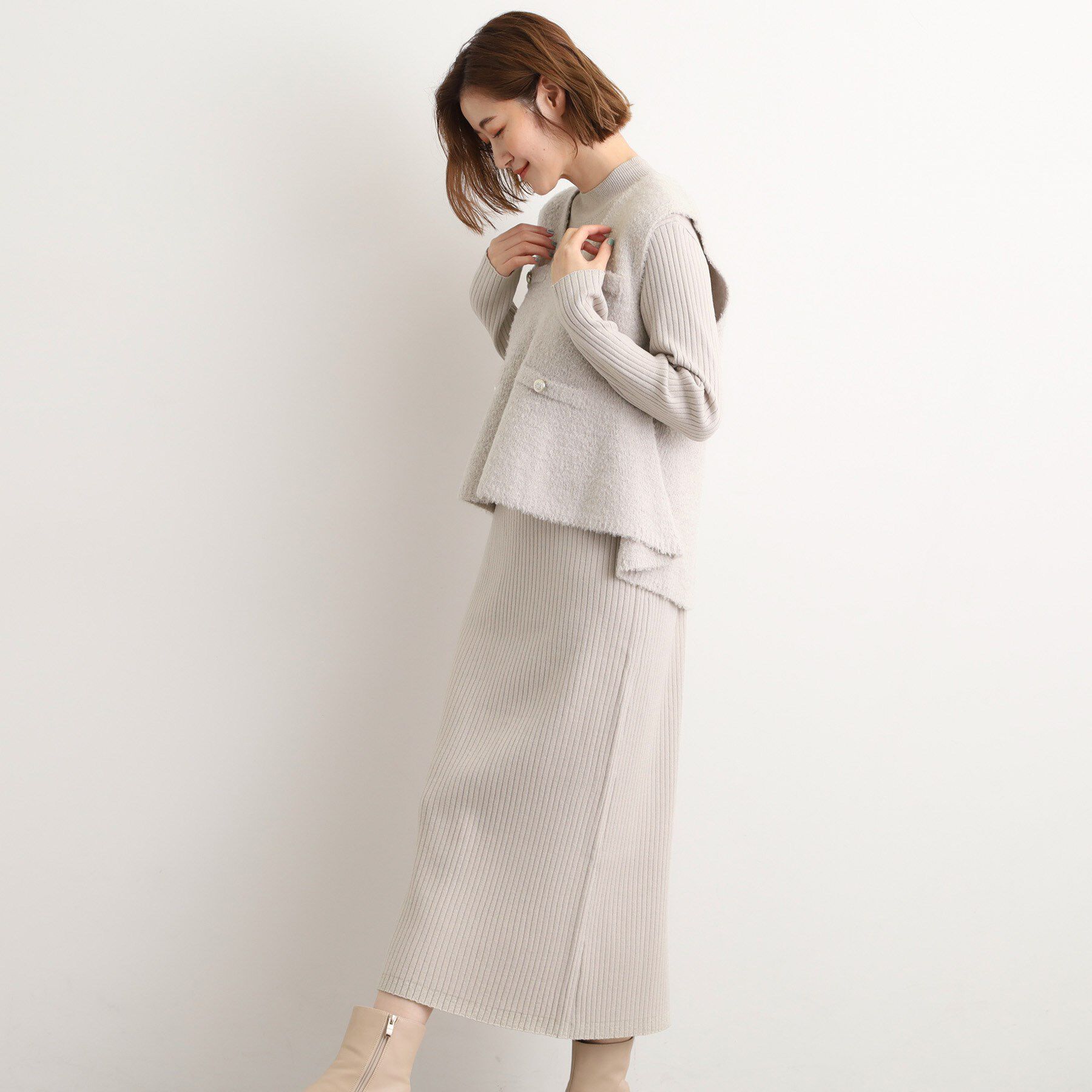 grove「【2点SET/体型カバー】一枚で決まる、ペプラムベスト&times;ニットワンピース」|ワンピース|