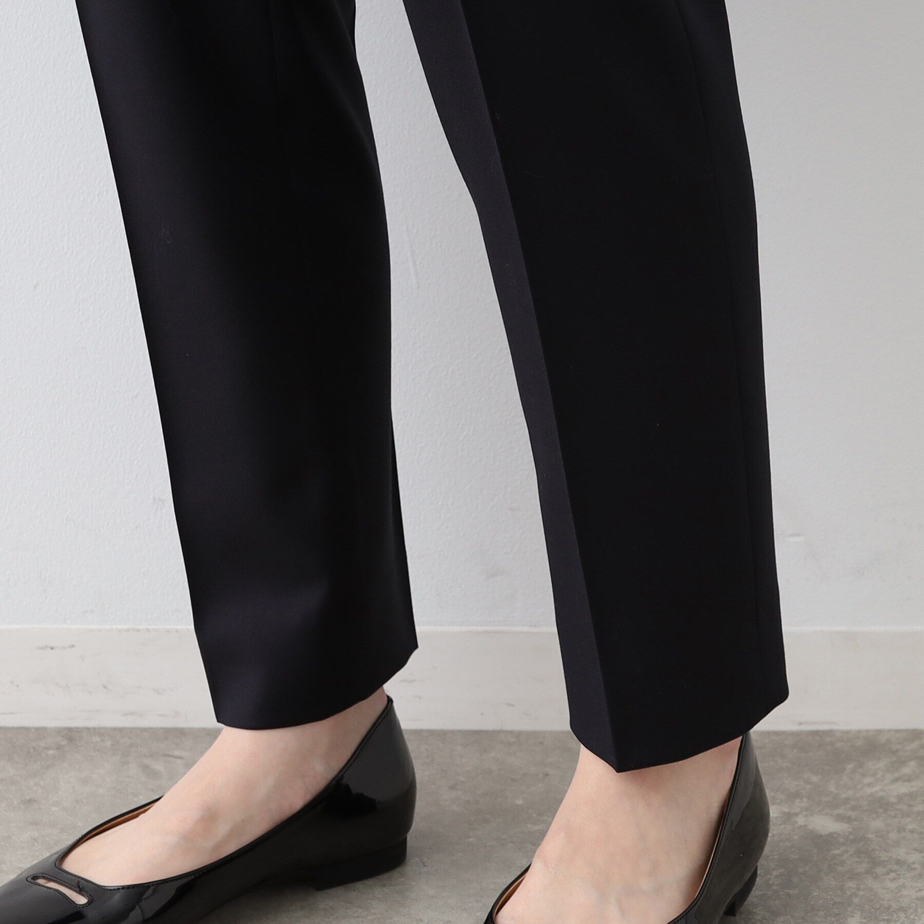 INDIVI「【日本製／インポート素材】ウールストレッチ テーパードパンツ」|スーツ|