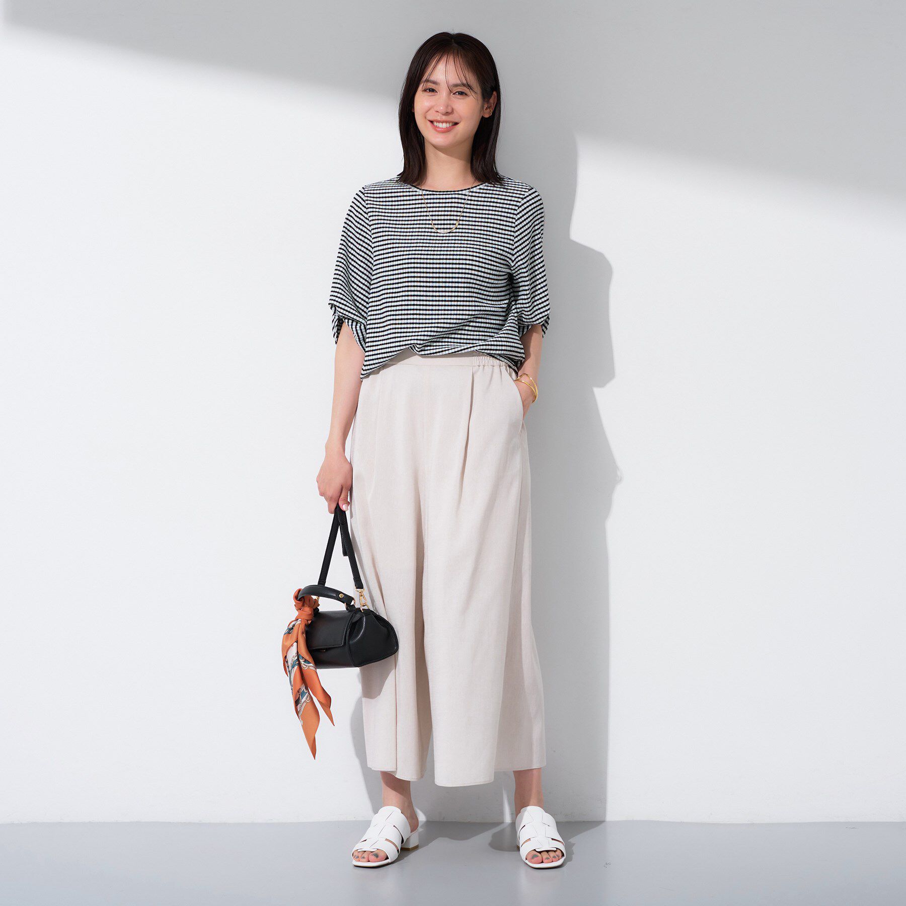 INDIVI「【UVケア／吸汗速乾】凹凸素材ねじり袖トップス」|Tシャツ・カットソー|