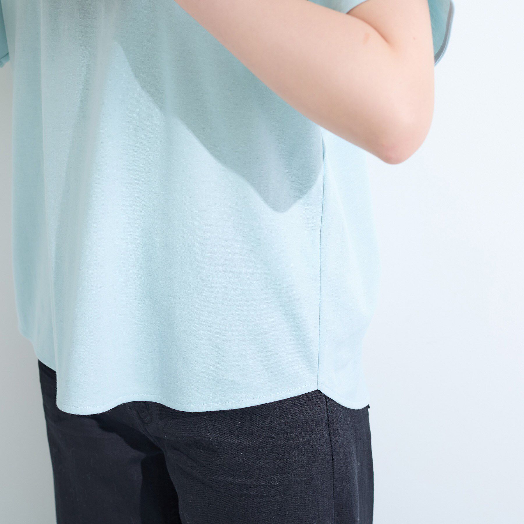 INDIVI「【インナーとしても活躍！】シンプルTシャツ」|Tシャツ・カットソー|