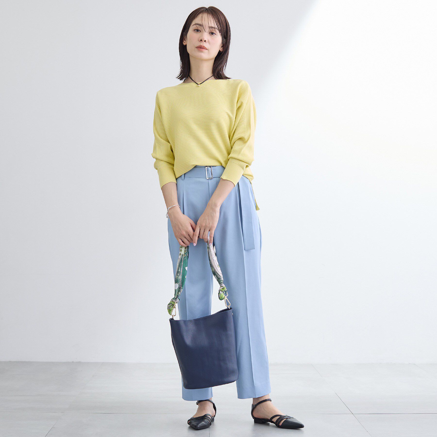 INDIVI「【ハンドル2WAY／A4収納】スカーフハンドル バケツバッグ」|ハンドバッグ|