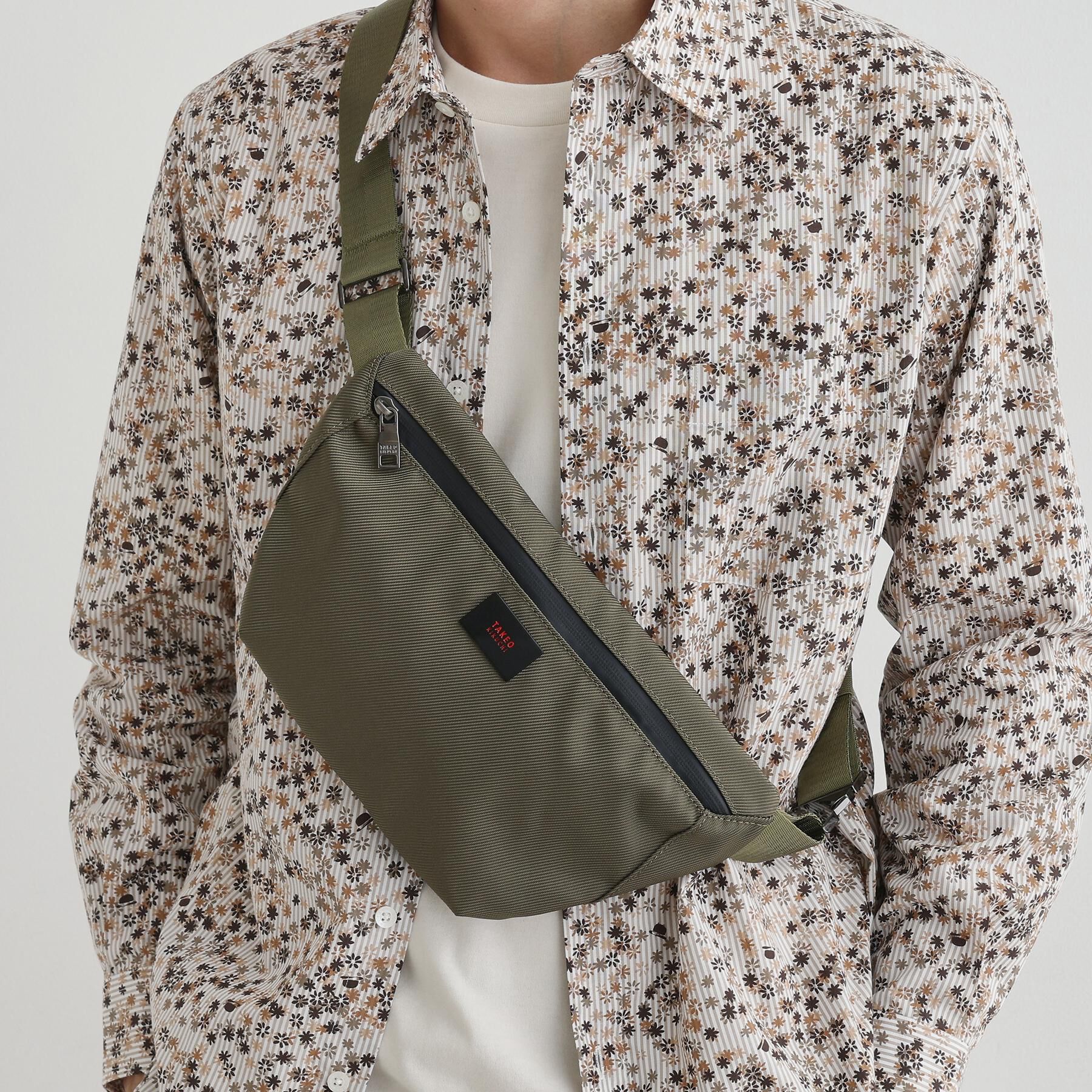 TAKEO KIKUCHI「RedNameスリングショルダーバッグ」|ショルダー・メッセンジャー|