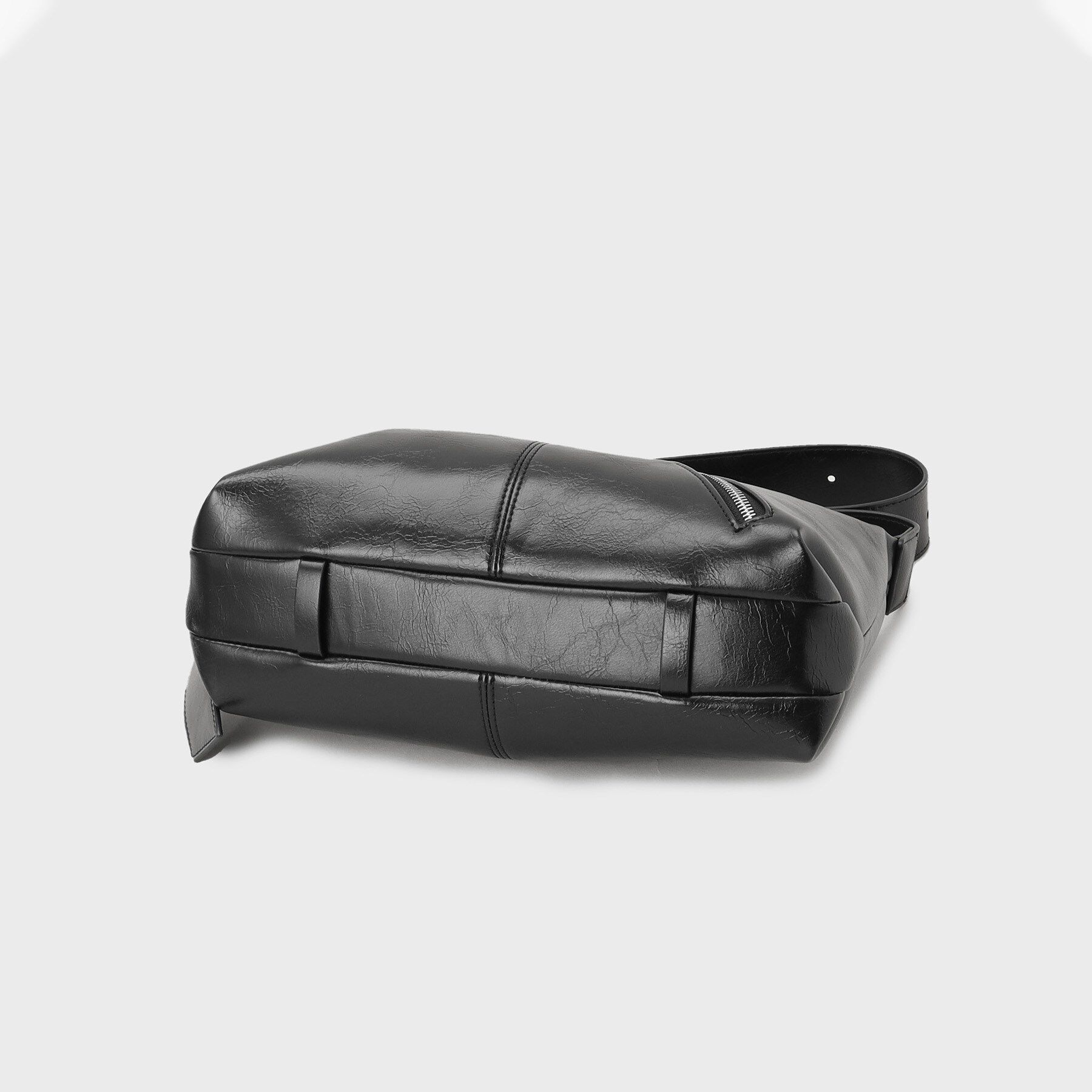 tk.TAKEO KIKUCHI「ラウンデッドバッグ」|ショルダー・メッセンジャー|