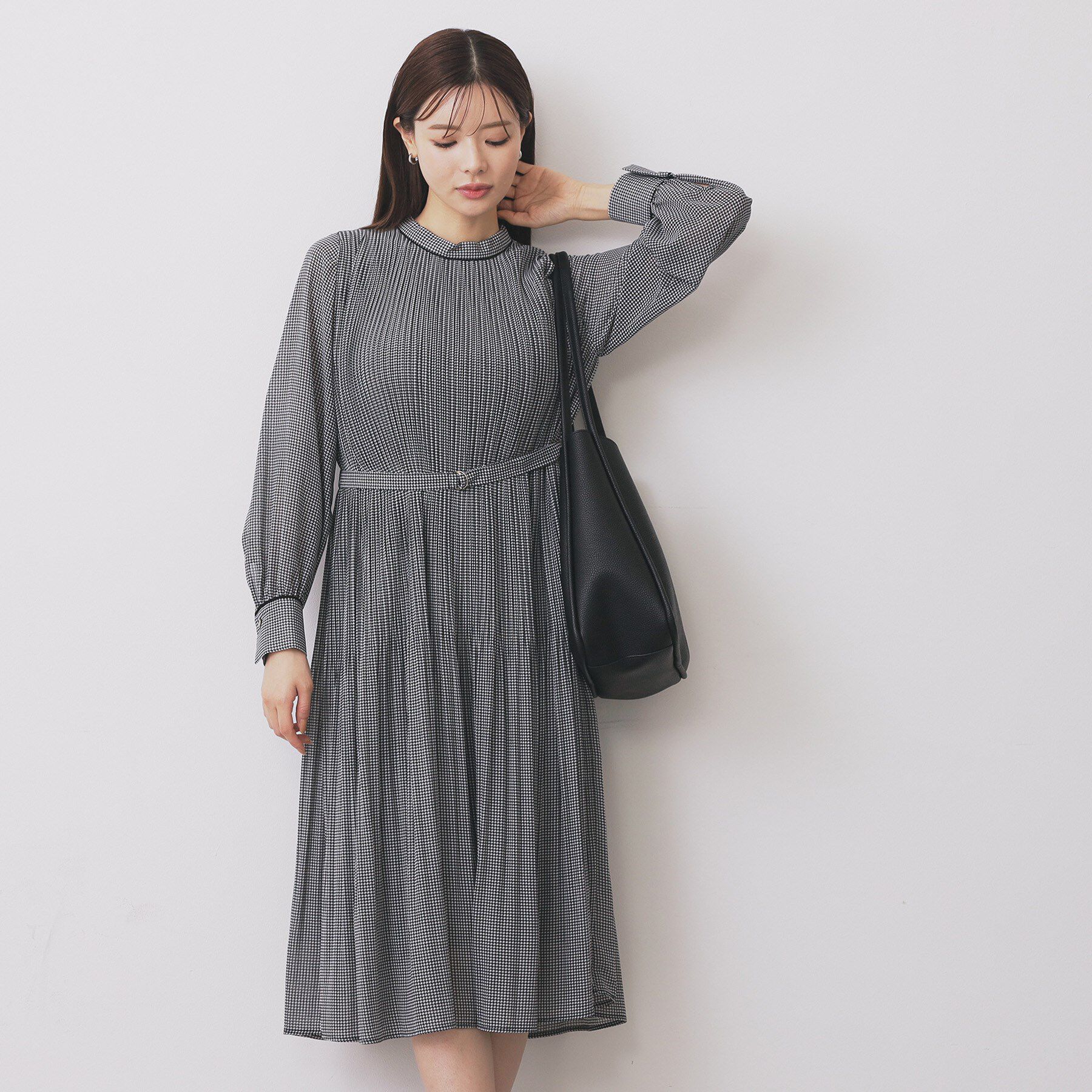 index「《5色展開/S-3Lサイズ》プリーツフレアワンピース【洗濯機OK/防シワ】」|ワンピース|ブラック(219)