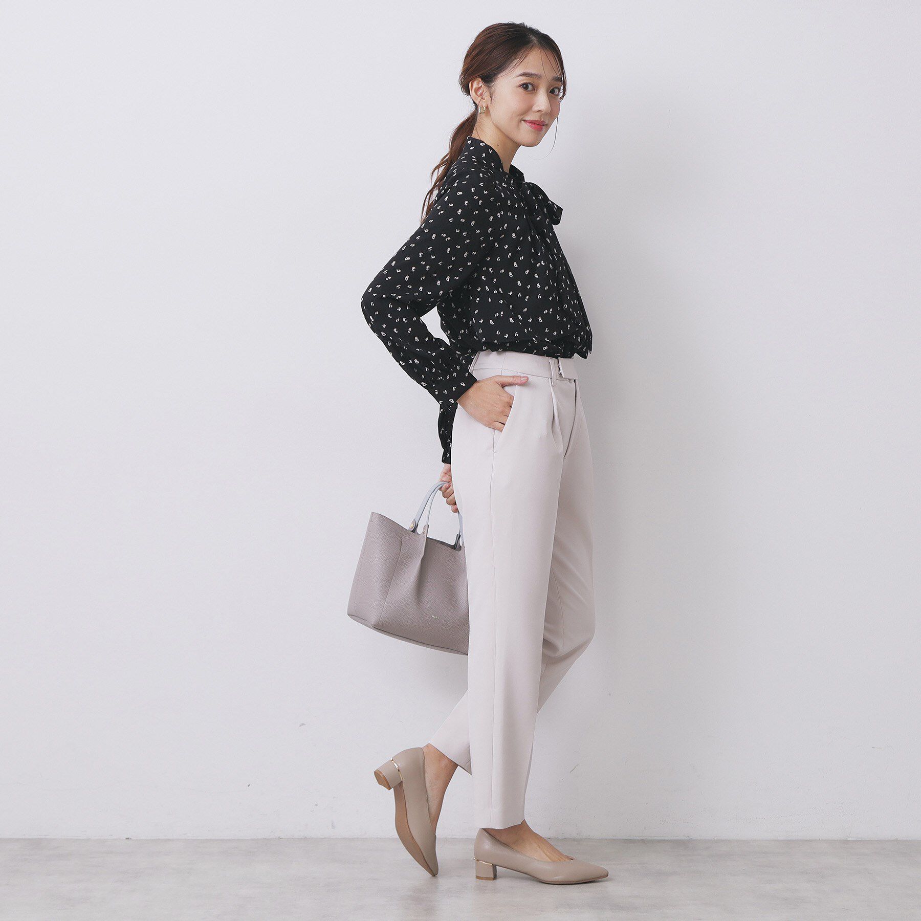 index「アシンメトリーレイヤードボウタイブラウス【洗濯機OK/イージーアイロン/防シワ】《XS～3L》」|シャツ・ブラウス|