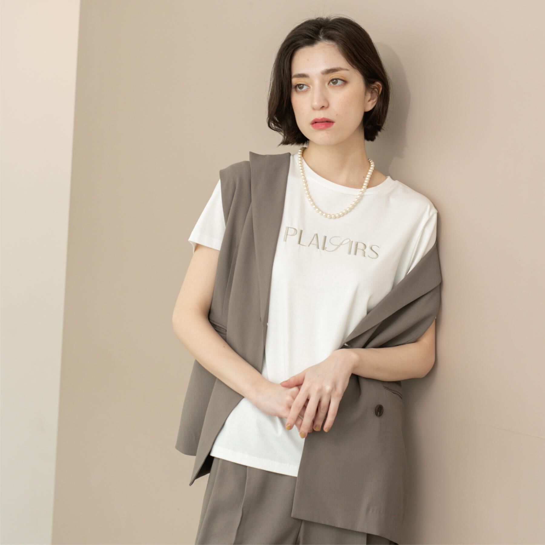 OPAQUE.CLIP「刺繍＆スパンコールロゴTシャツ【洗濯機洗い可】」|Tシャツ・カットソー|