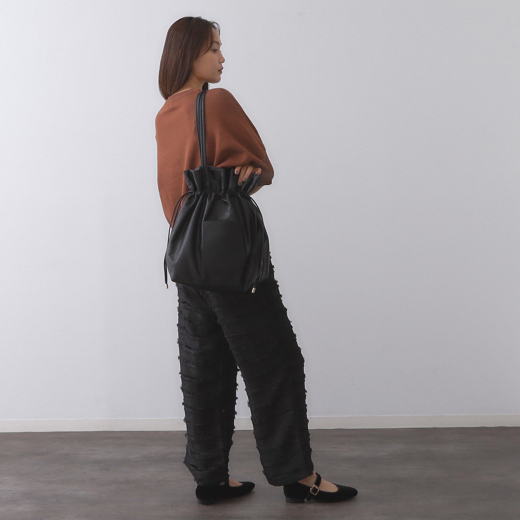 OPAQUE.CLIP「【A4サイズ対応】ソフト合皮巾着ドローストリングトートバッグ」|トートバッグ|