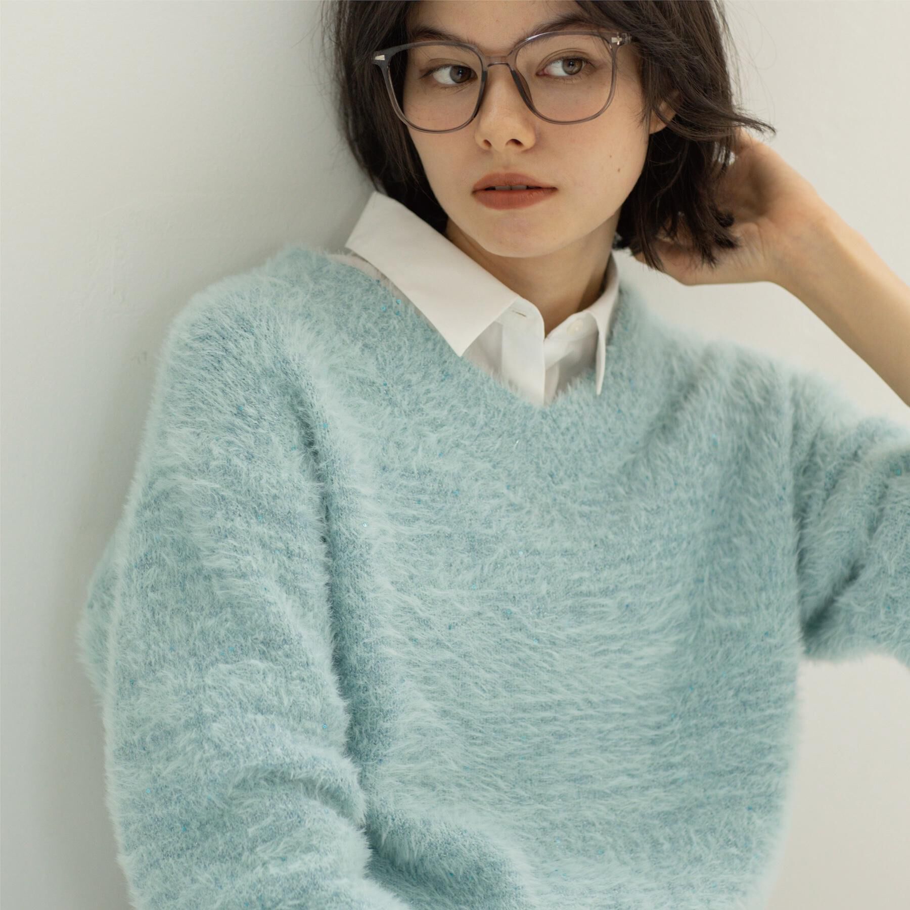 OPAQUE.CLIP「スパンコールフェザーVネックニット【洗濯機OK】」|ニット・セーター|