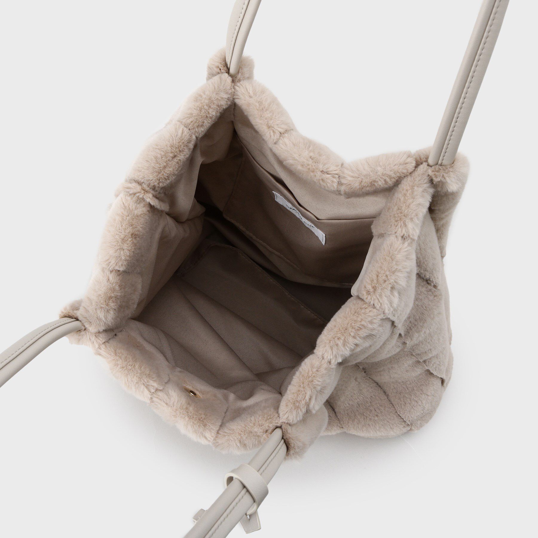 OPAQUE.CLIP「【A4サイズ対応／マチ付き】ストライプフェイクファートートバッグ」|トートバッグ|