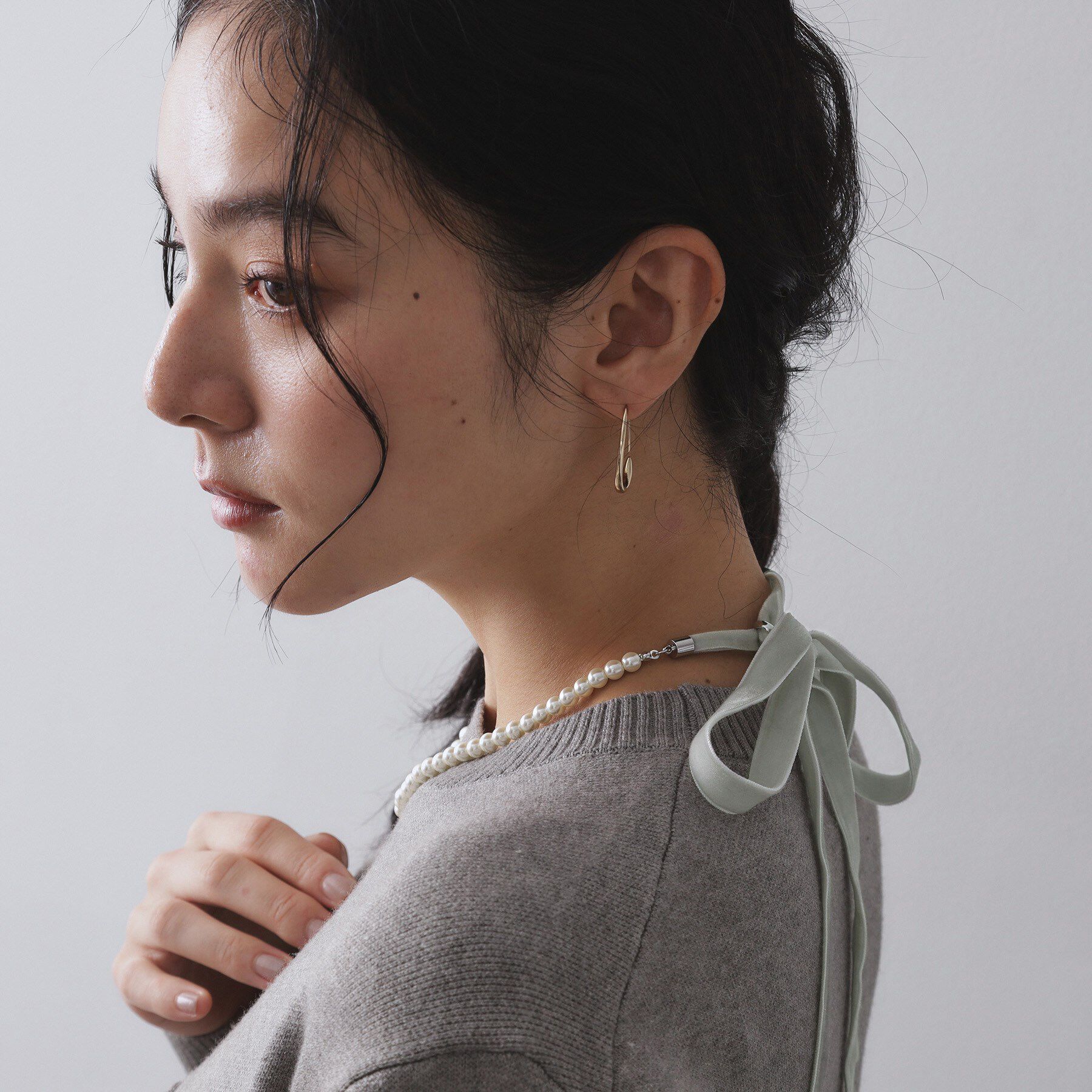 OPAQUE.CLIP「パール調ベロアラリエット風ネックレス」|ネックレス|