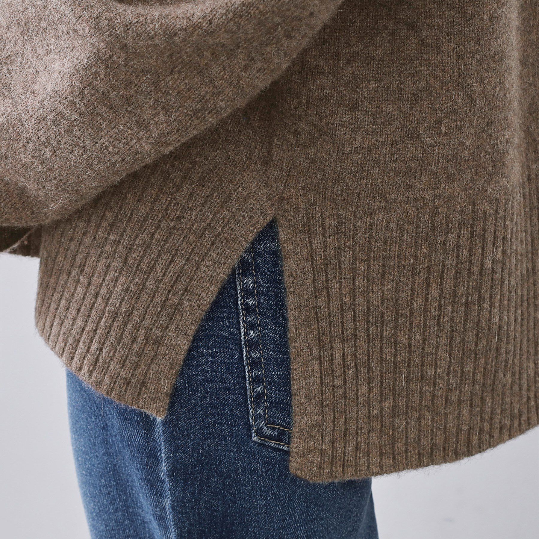 OPAQUE.CLIP「リラクシーVネックミドルゲージニット【洗える】」|ニット・セーター|