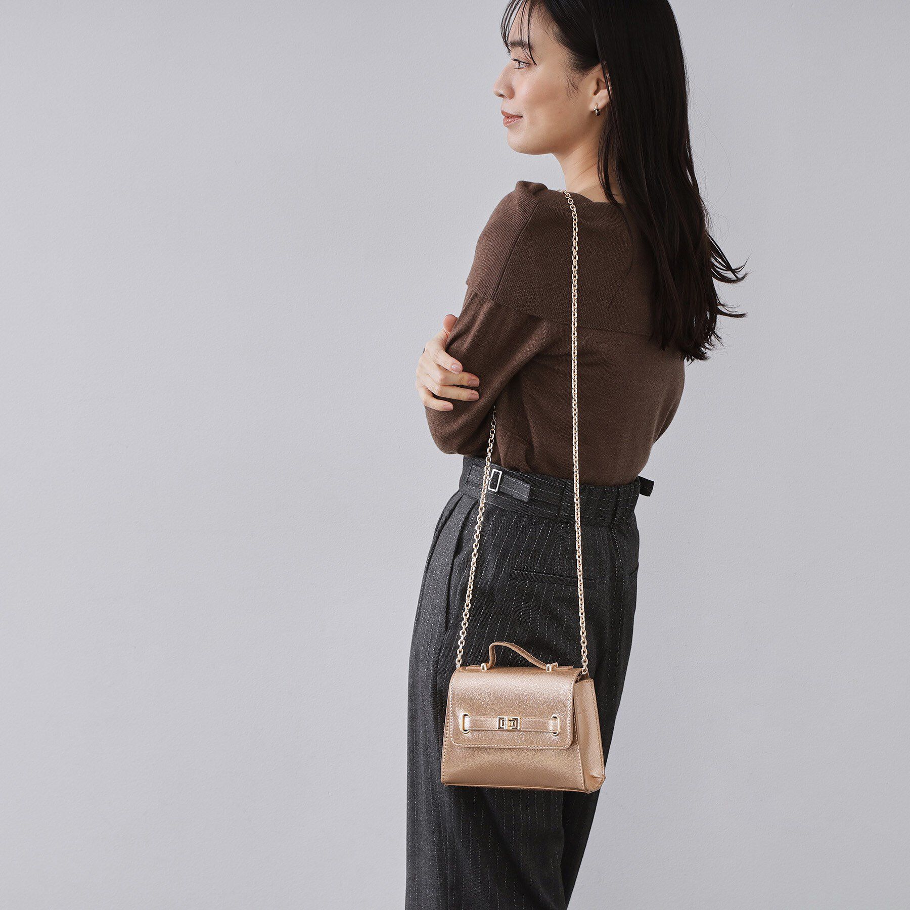 OPAQUE.CLIP「シャイニー合皮スクエアデザインチェーンミニショルダーバッグ」|ショルダー・メッセンジャー|