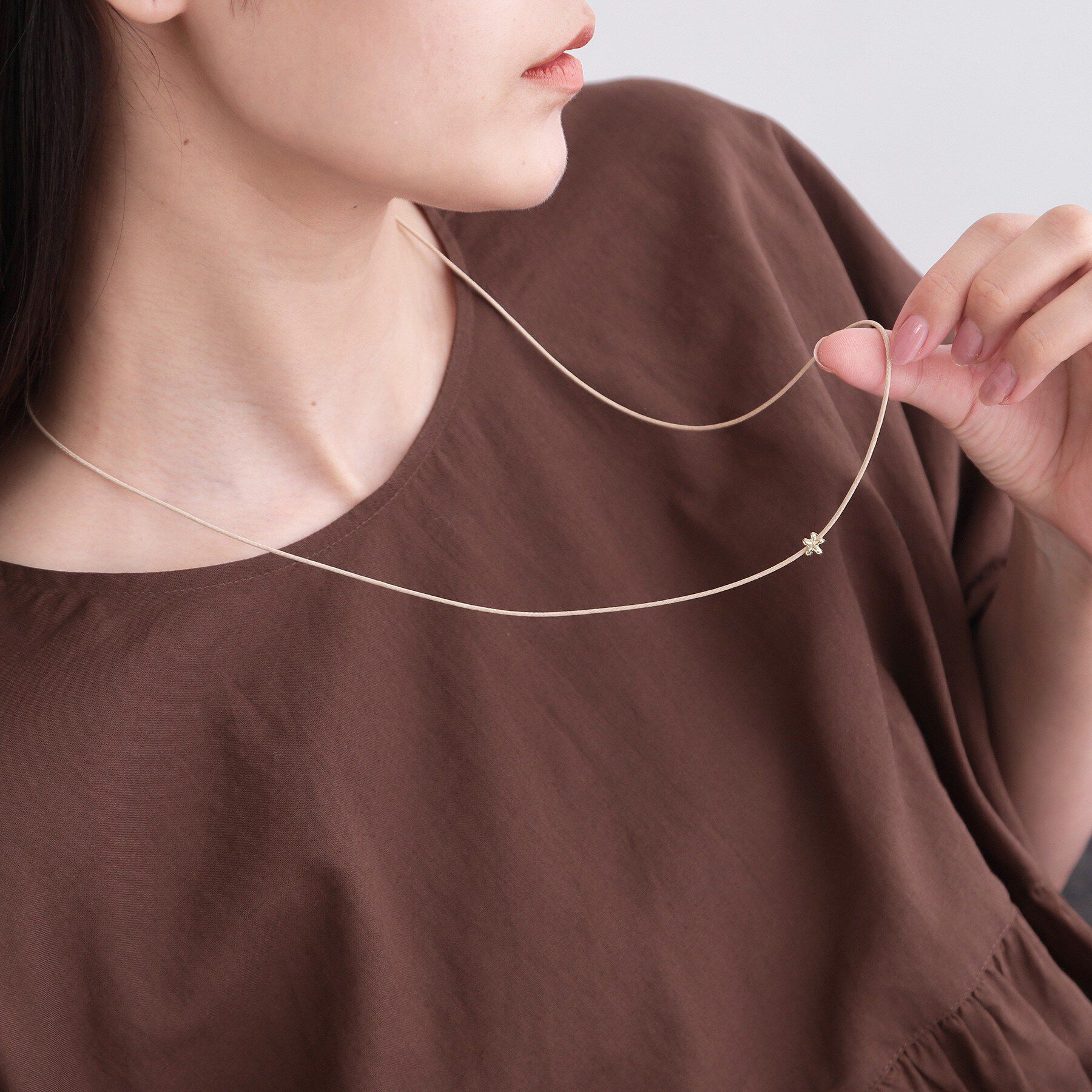 OPAQUE.CLIP「【長さ調整可】ミニフラワーコードネックレス」|ネックレス|