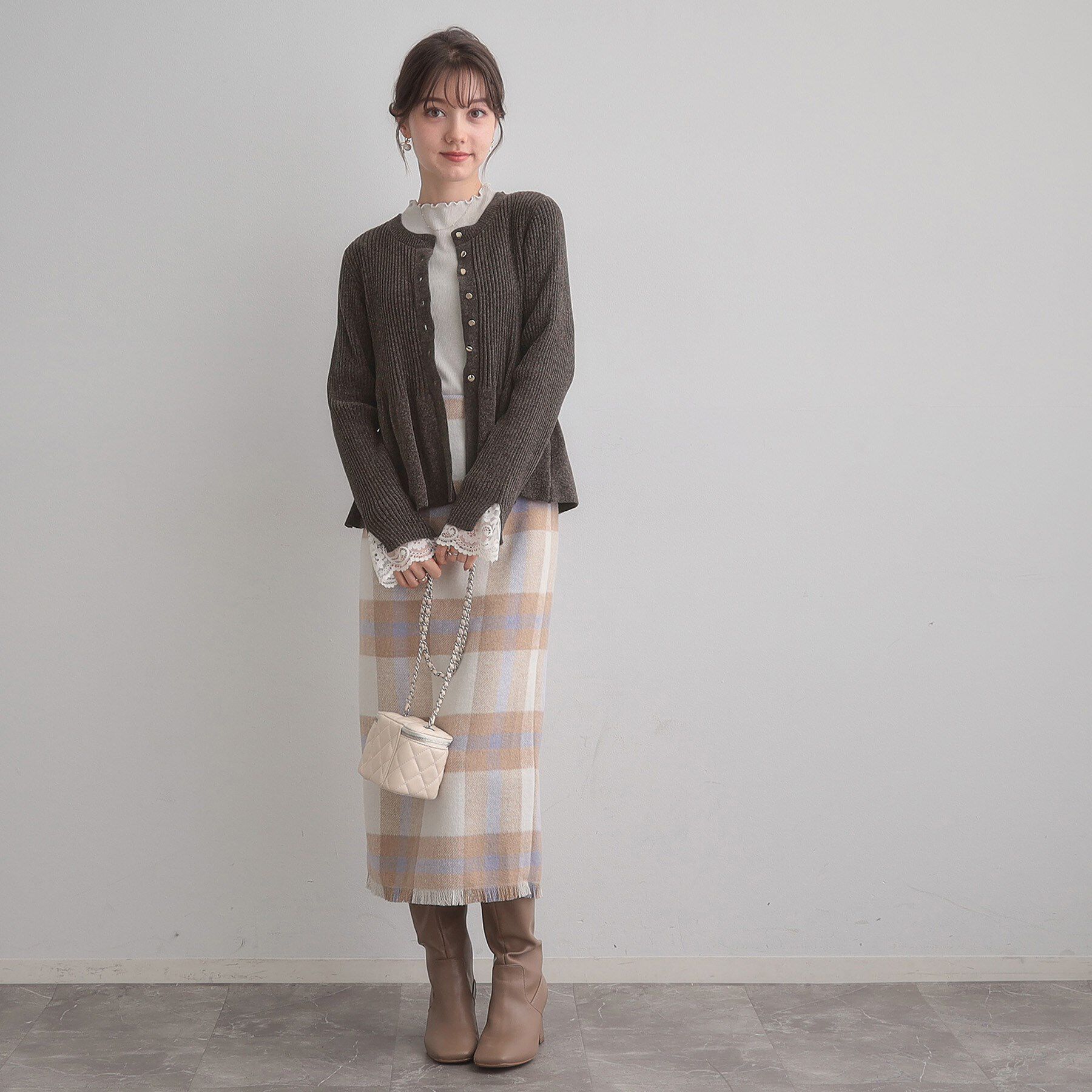 Couture broach「【袖口レース・着映え】短毛モールペプラム カーデ」|カーディガン|