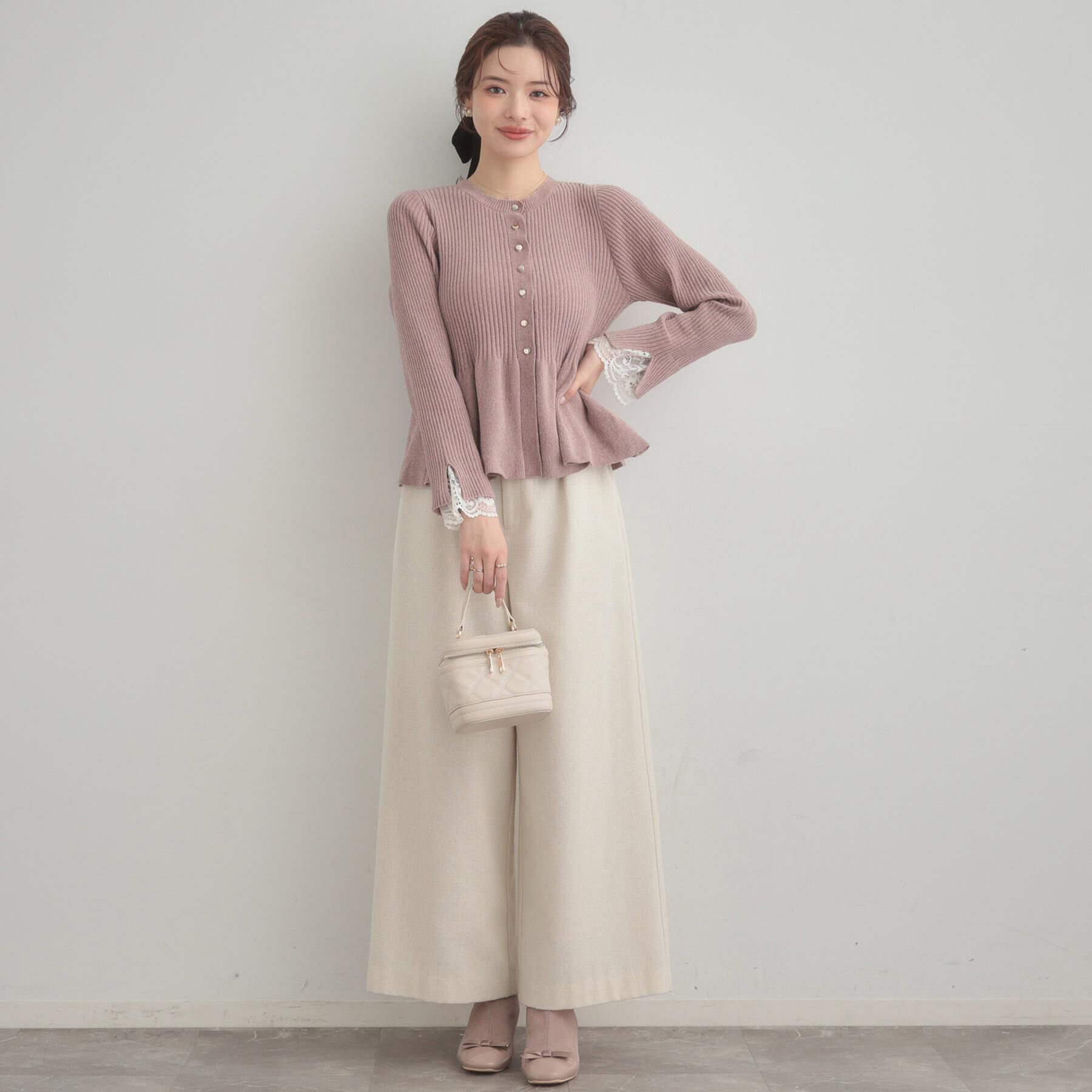 Couture broach「【袖口レース・着映え】短毛モールペプラム カーデ」|カーディガン|