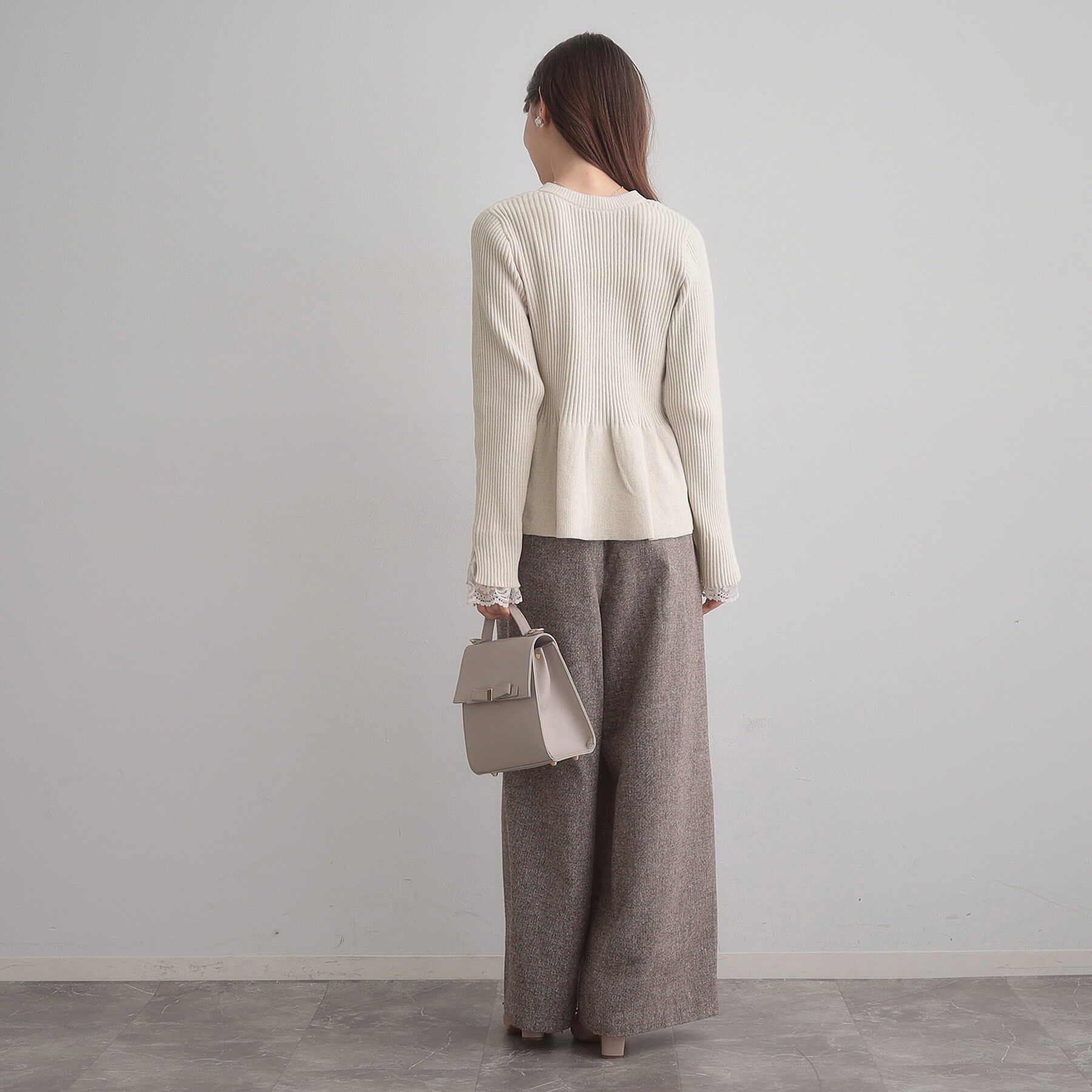 Couture broach「【袖口レース・着映え】短毛モールペプラム カーデ」|カーディガン|