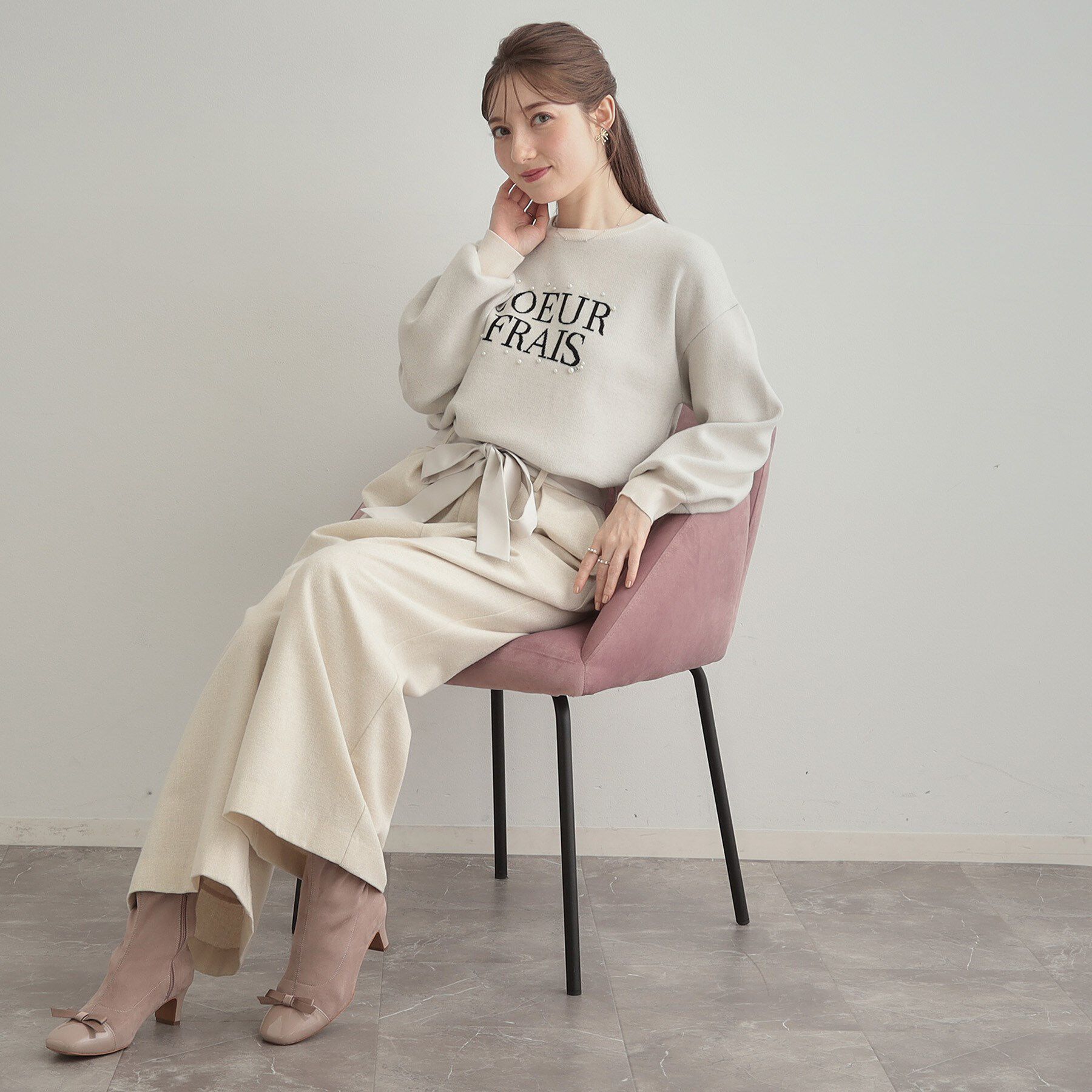 Couture broach「【パール調・ビジューデザイン】華やかロゴニット」|ニット・セーター|