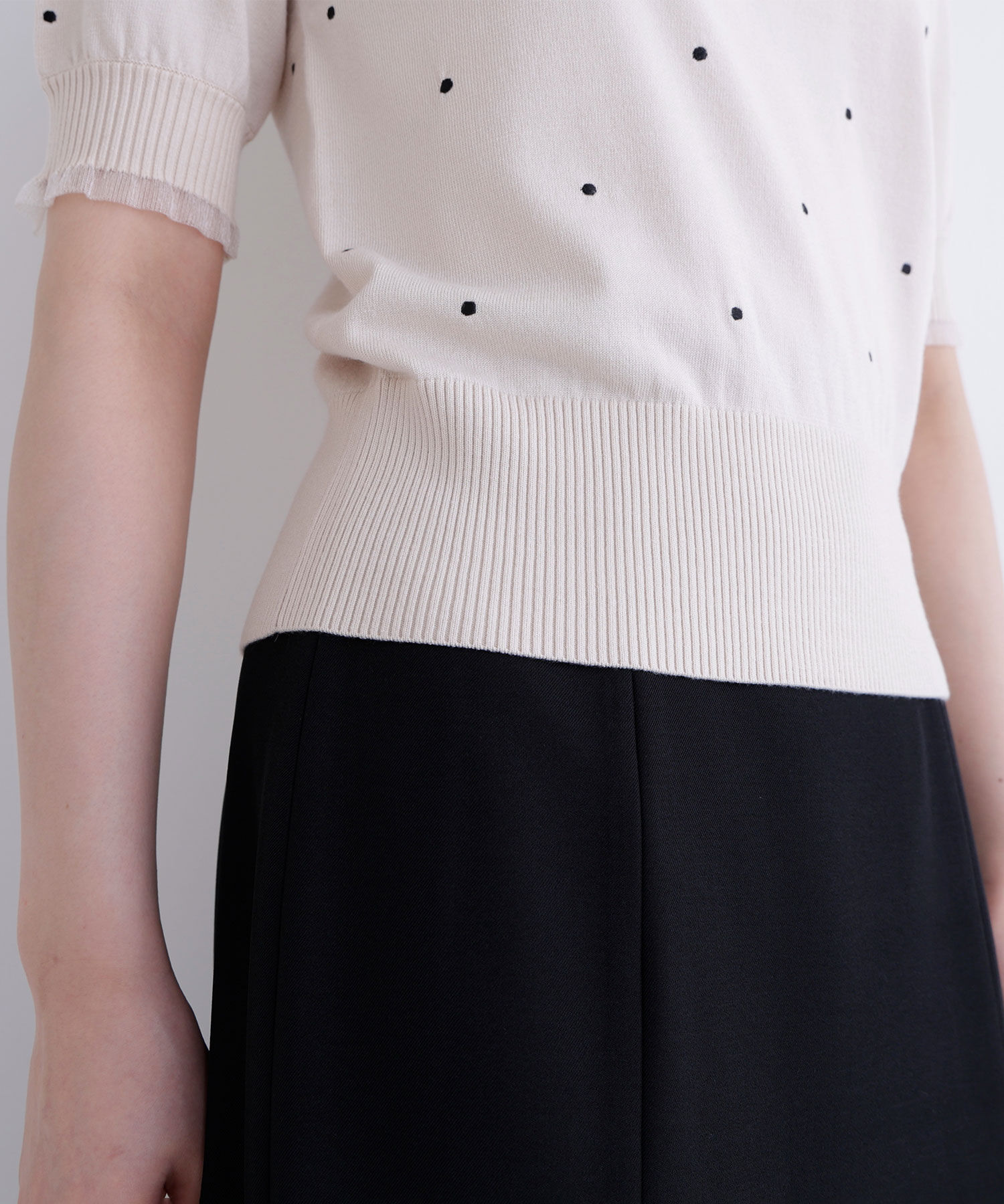  「ドット刺繍ハーフスリーブニット」|ニット・セーター|