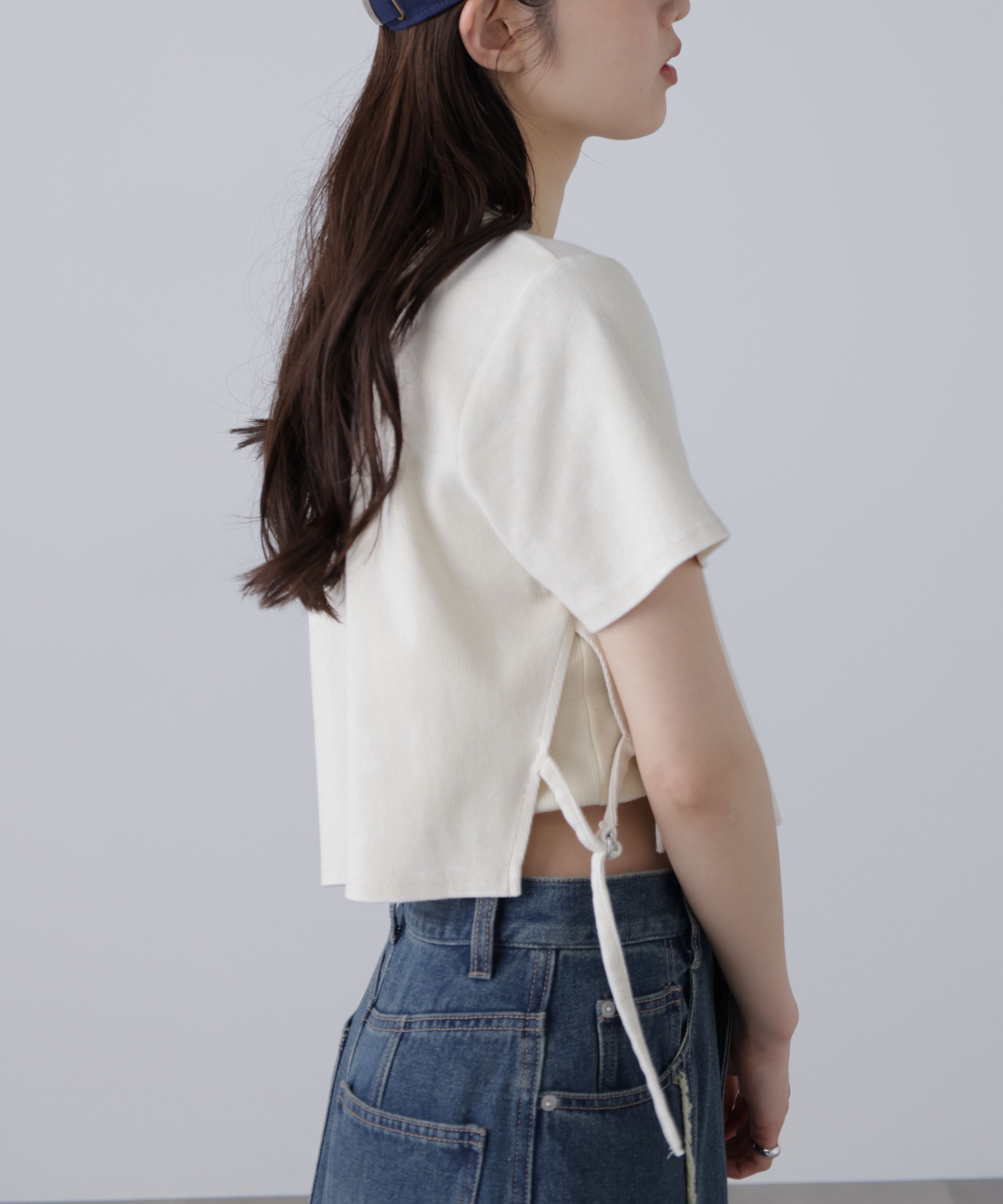  「ヴィンテージ加工サイドベルトＴ」|Tシャツ・カットソー|