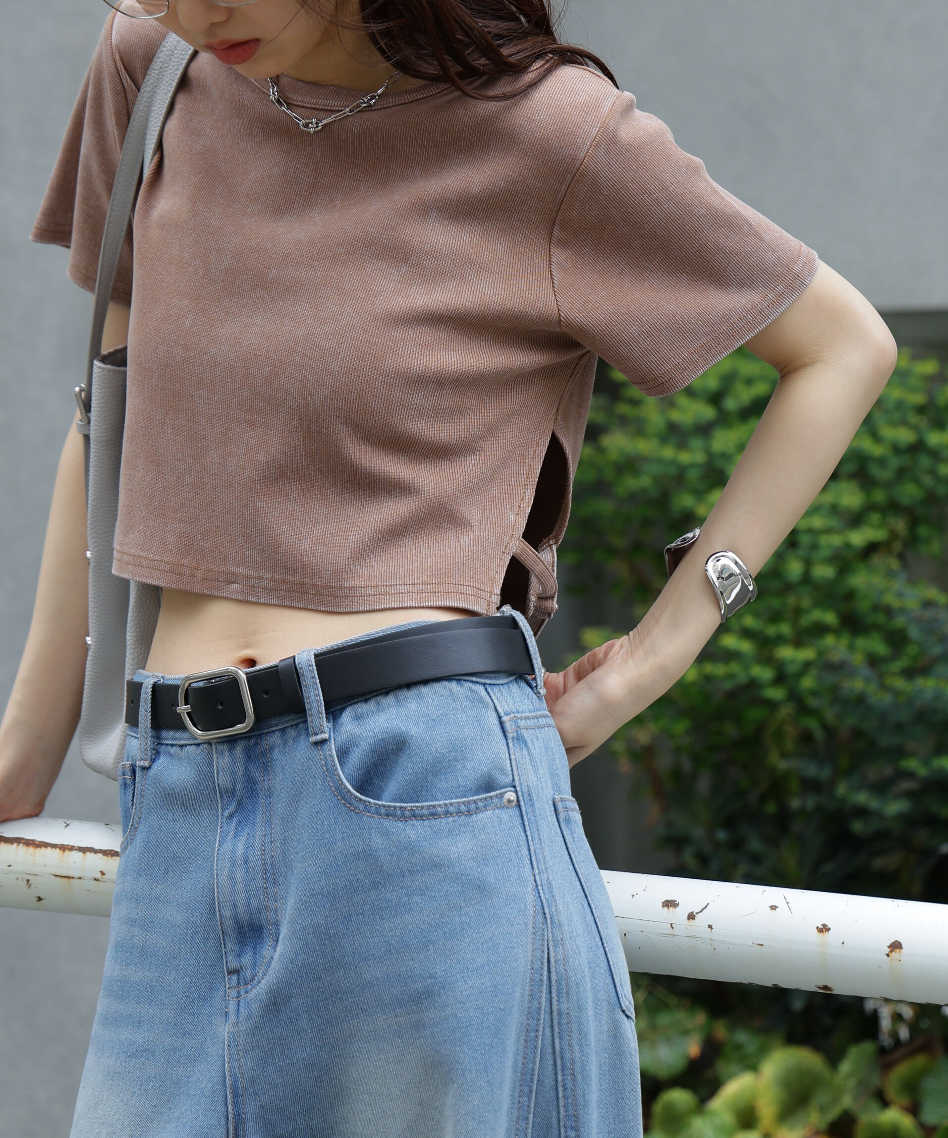  「ヴィンテージ加工サイドベルトＴ」|Tシャツ・カットソー|