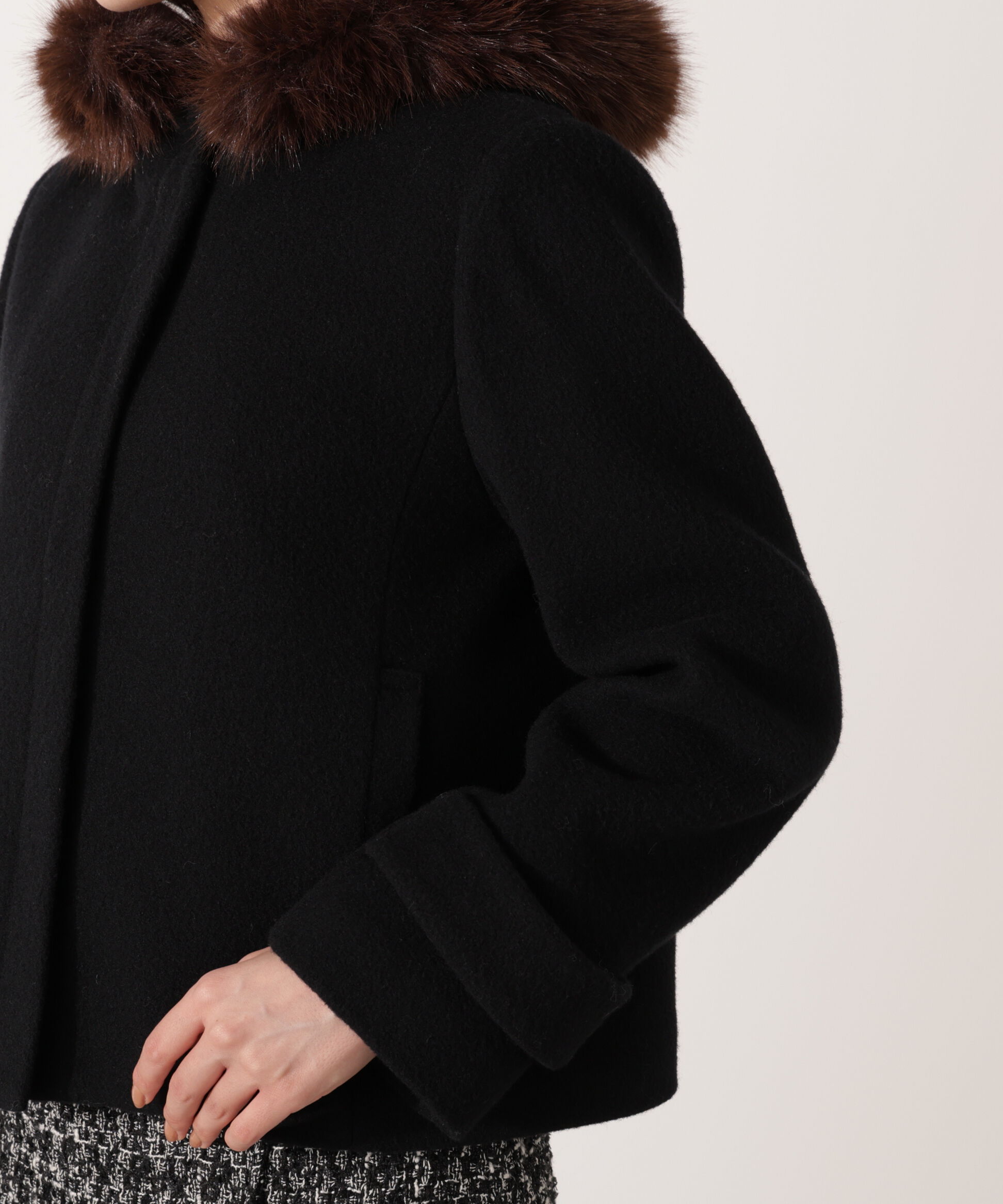 PROPORTION BODY DRESSING「モッサフードフェイクファーショートコート 25AW」|ブルゾン・スタジャン|