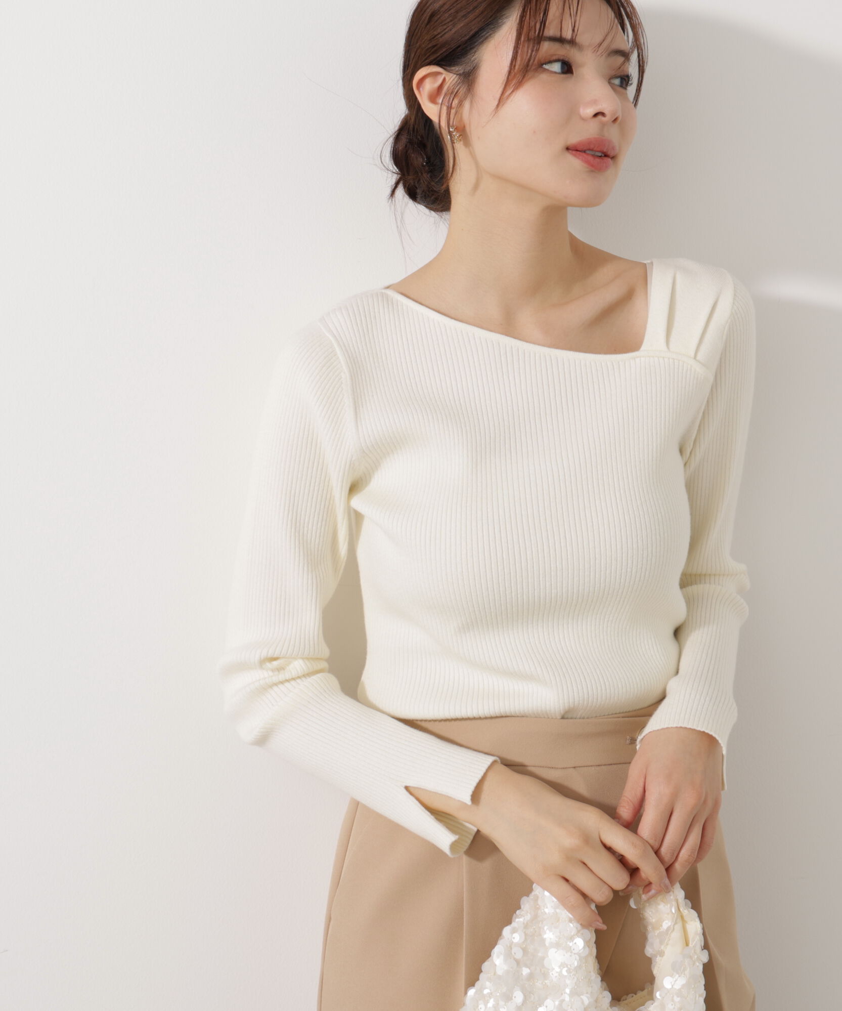 PROPORTION BODY DRESSING「アシメネックリブニット 25AW」|ニット・セーター|エクリュ1