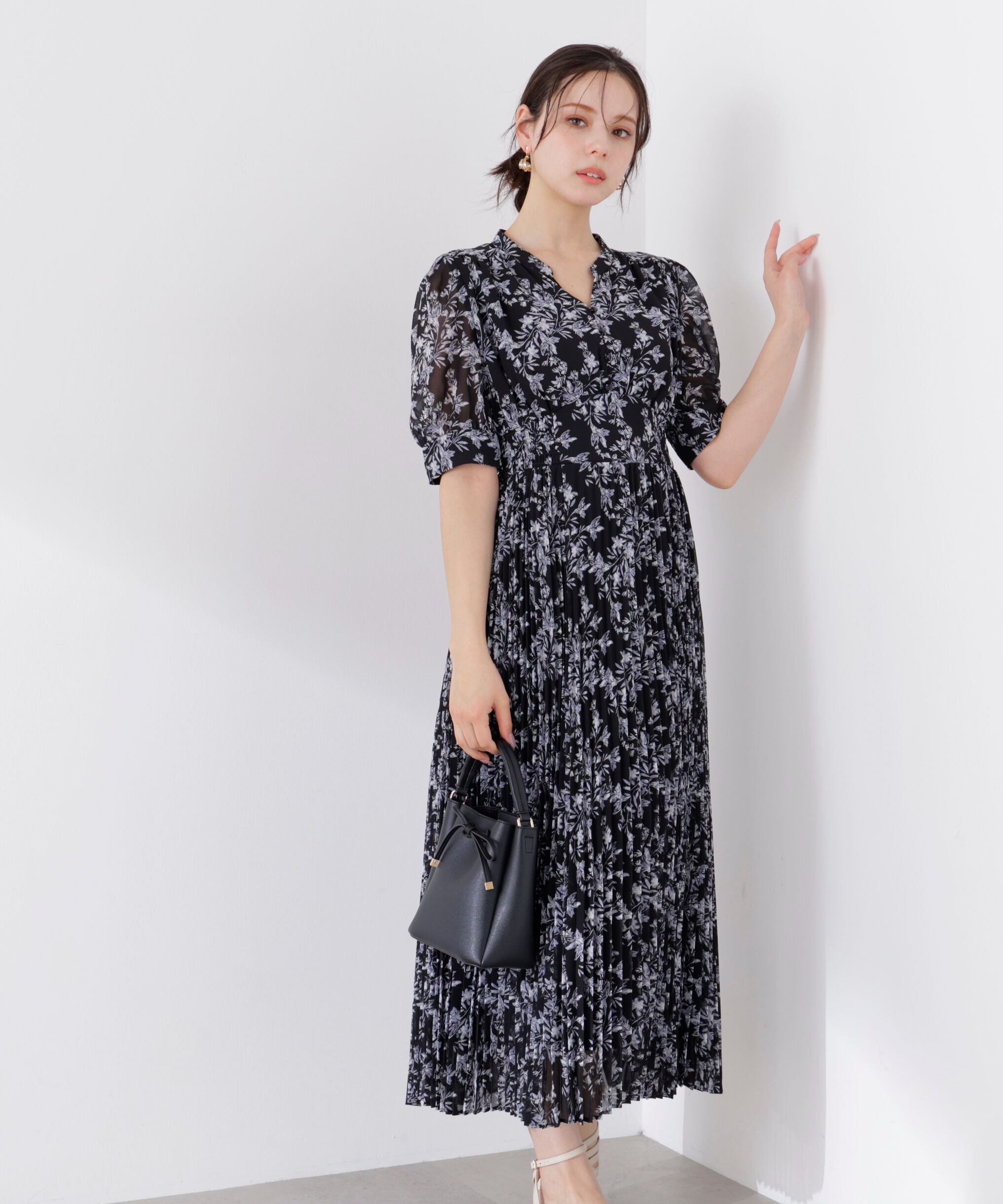 PROPORTION BODY DRESSING「花柄プリーツワンピース　26SS」|ワンピース|ブラック