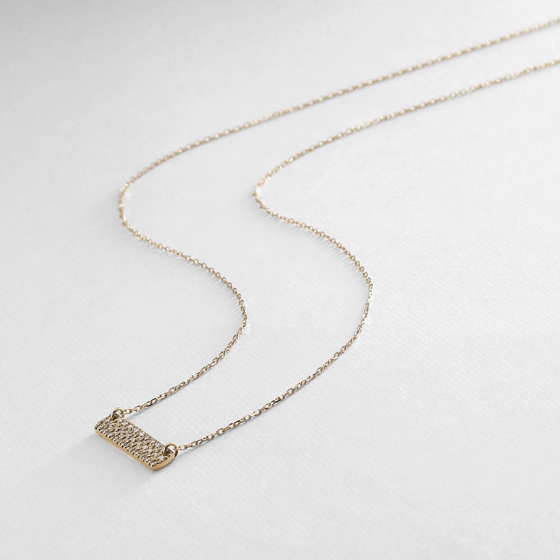 COCOSHNIK「K18ダイヤモンド ホリゾンタル タグネックレス」|ネックレス|イエローゴールド(1