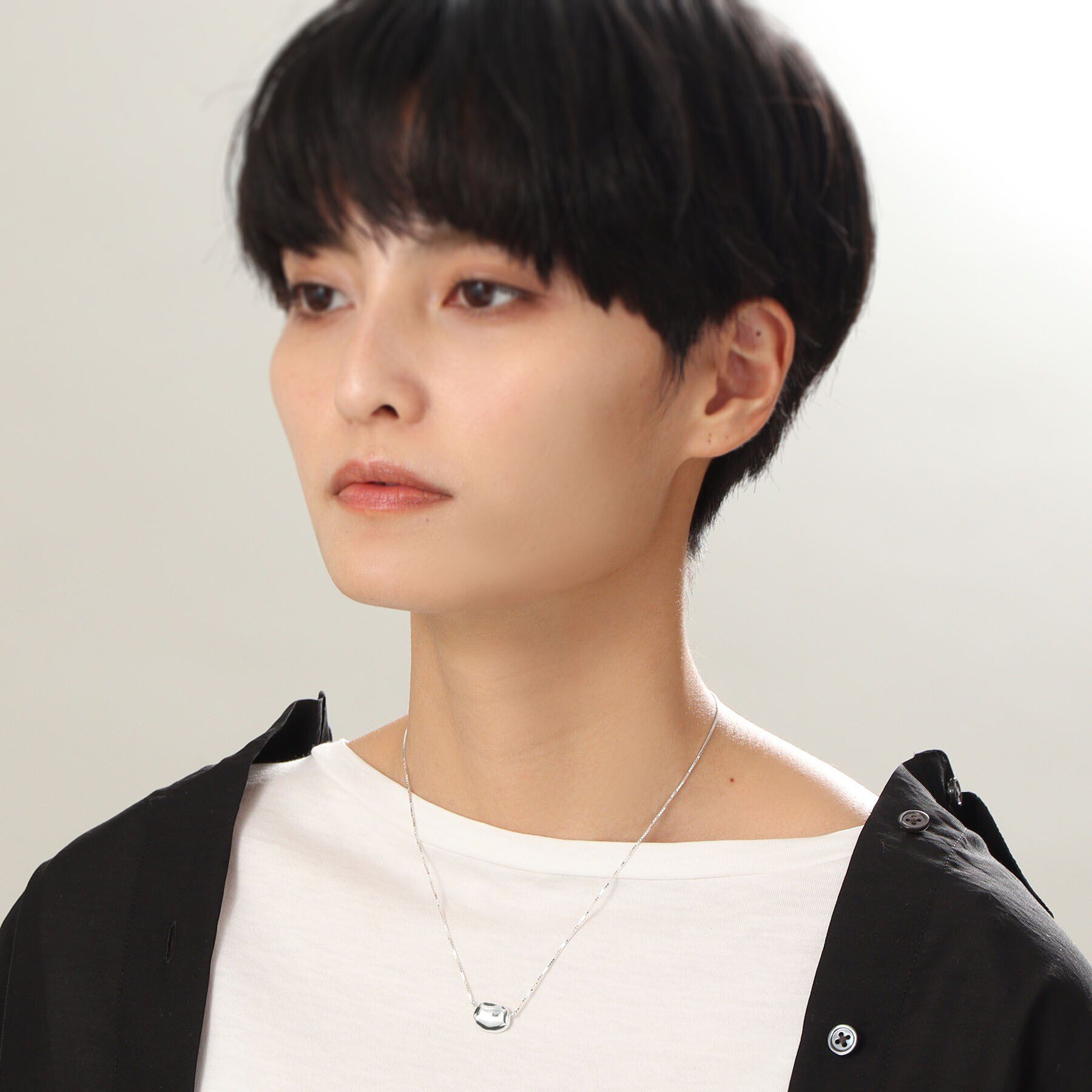 COCOSHNIK ONKITSCH「シルバー ニュアンスネック ビーンズ」|ネックレス|