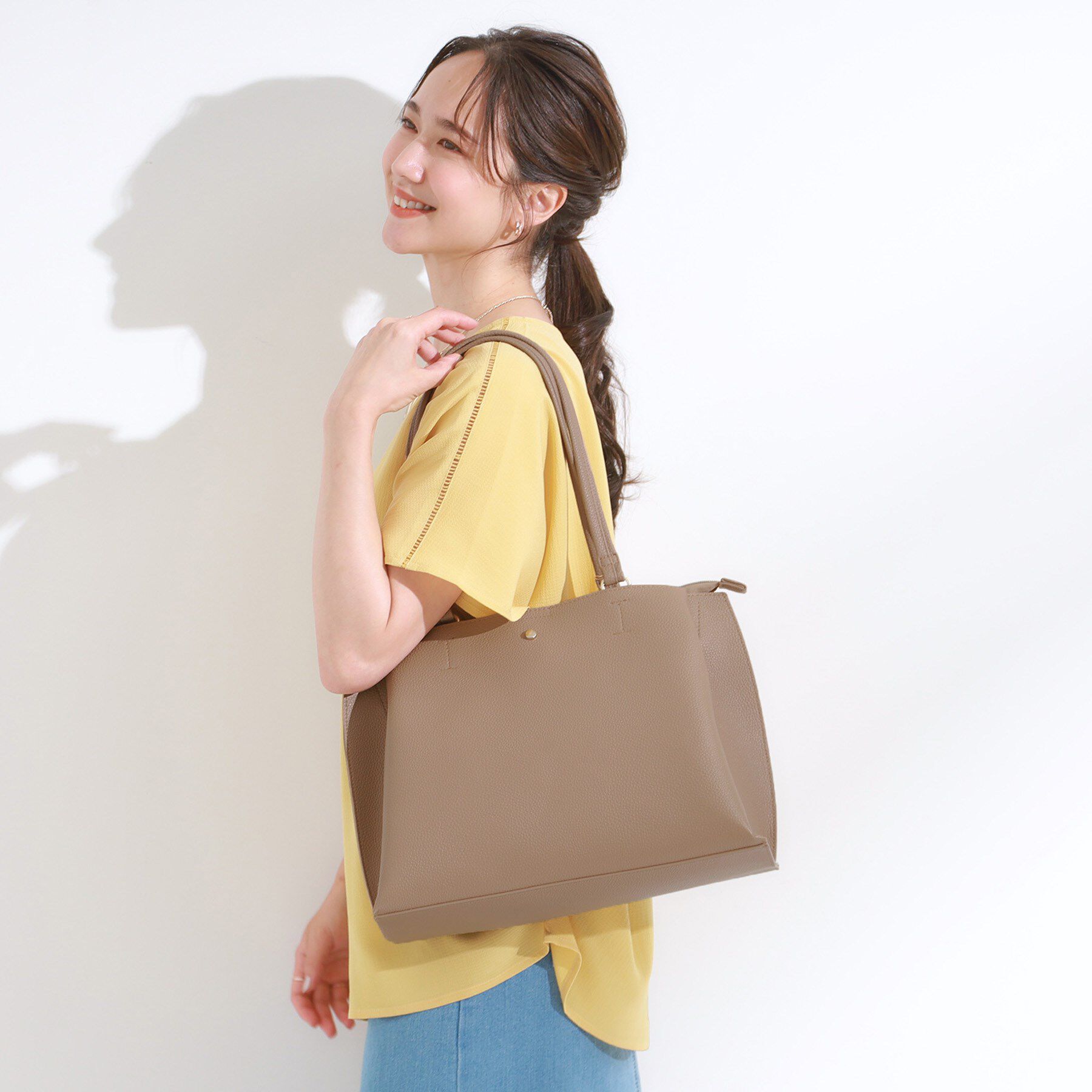 SHOO･LA･RUE「【軽量】ふわっと軽いトートバッグ【A4】」|トートバッグ|トープ(054)